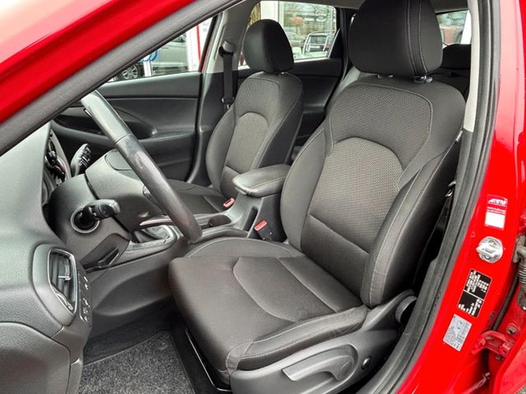 Hyundai i30 i30 1.4 Trend Navi Kamera Sitzheizung AHK (2018) - Foto 10