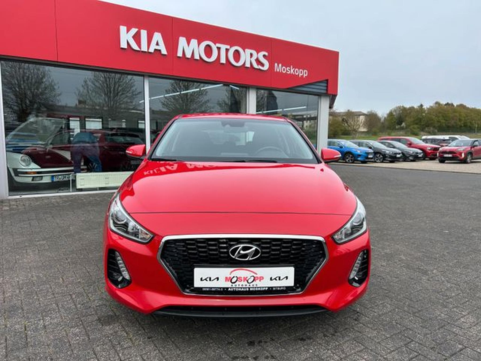 Hyundai i30 i30 1.4 Trend Navi Kamera Sitzheizung AHK (2018) - Foto 2