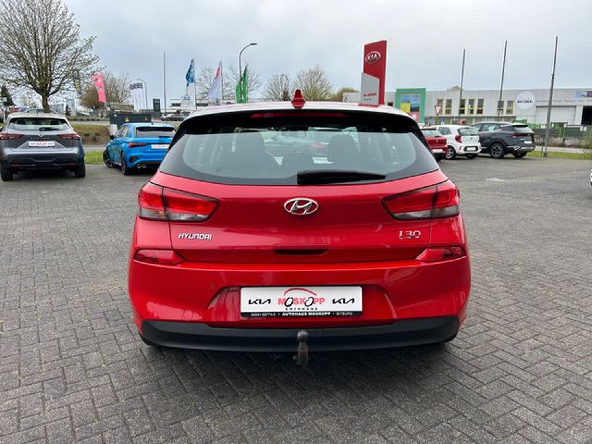 Hyundai i30 i30 1.4 Trend Navi Kamera Sitzheizung AHK (2018) - Foto 6