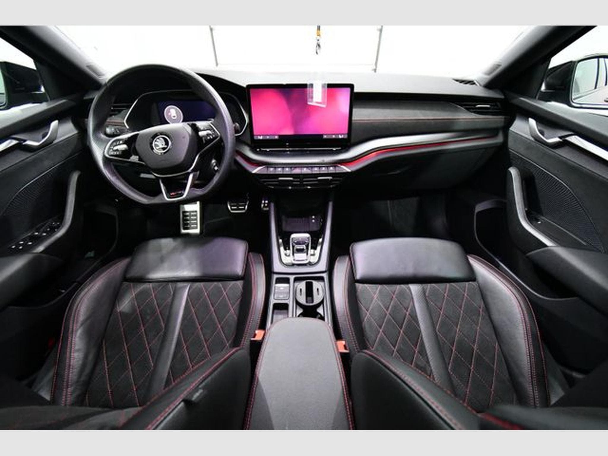 Skoda Octavia Octavia Combi 2.0 TSI RS, AHK, Pano., 19", Canto (2024) - Foto 7