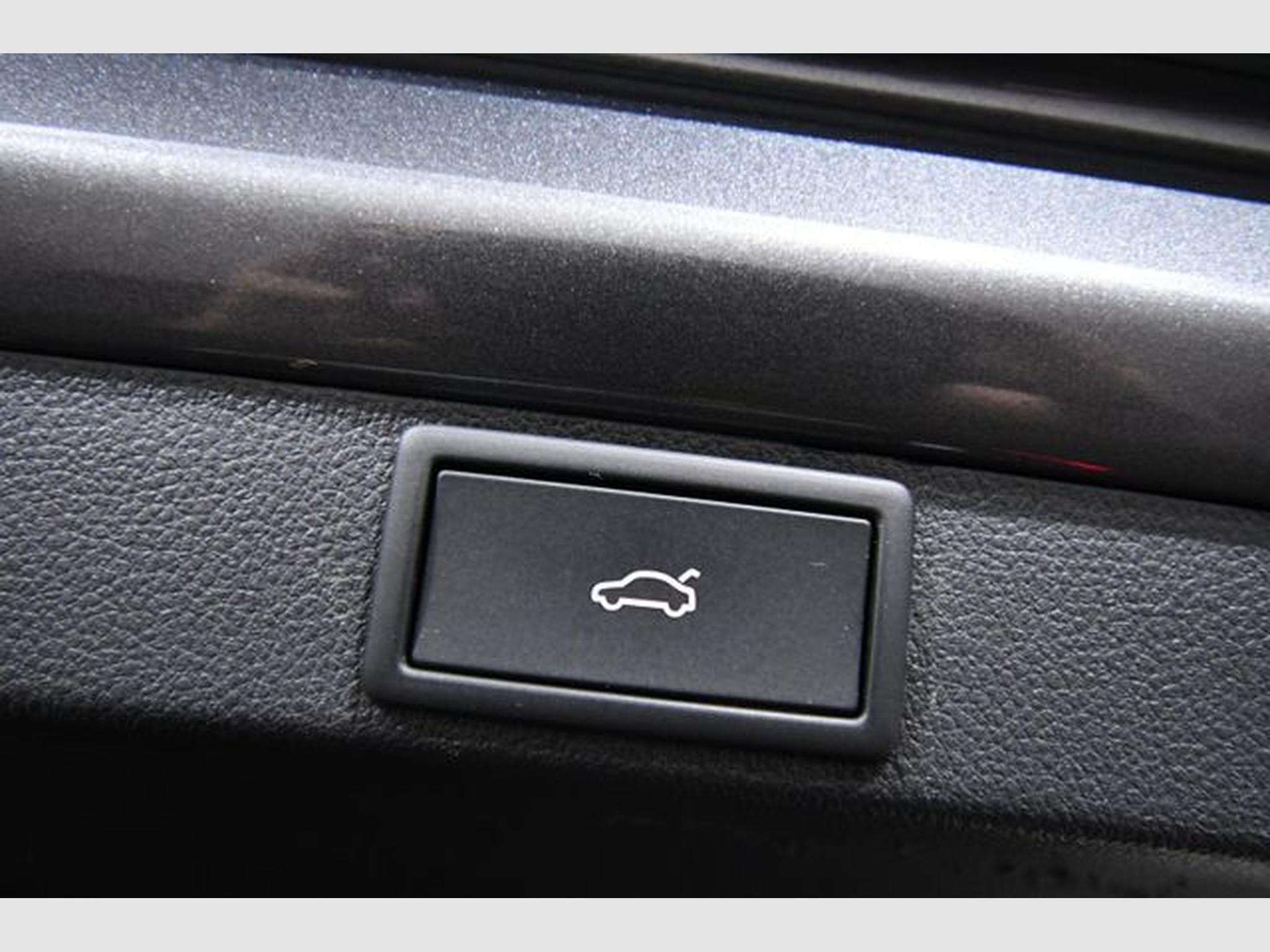 Skoda Octavia Octavia Combi 2.0 TSI RS, AHK, Pano., 19", Canto (2024) - Foto 8