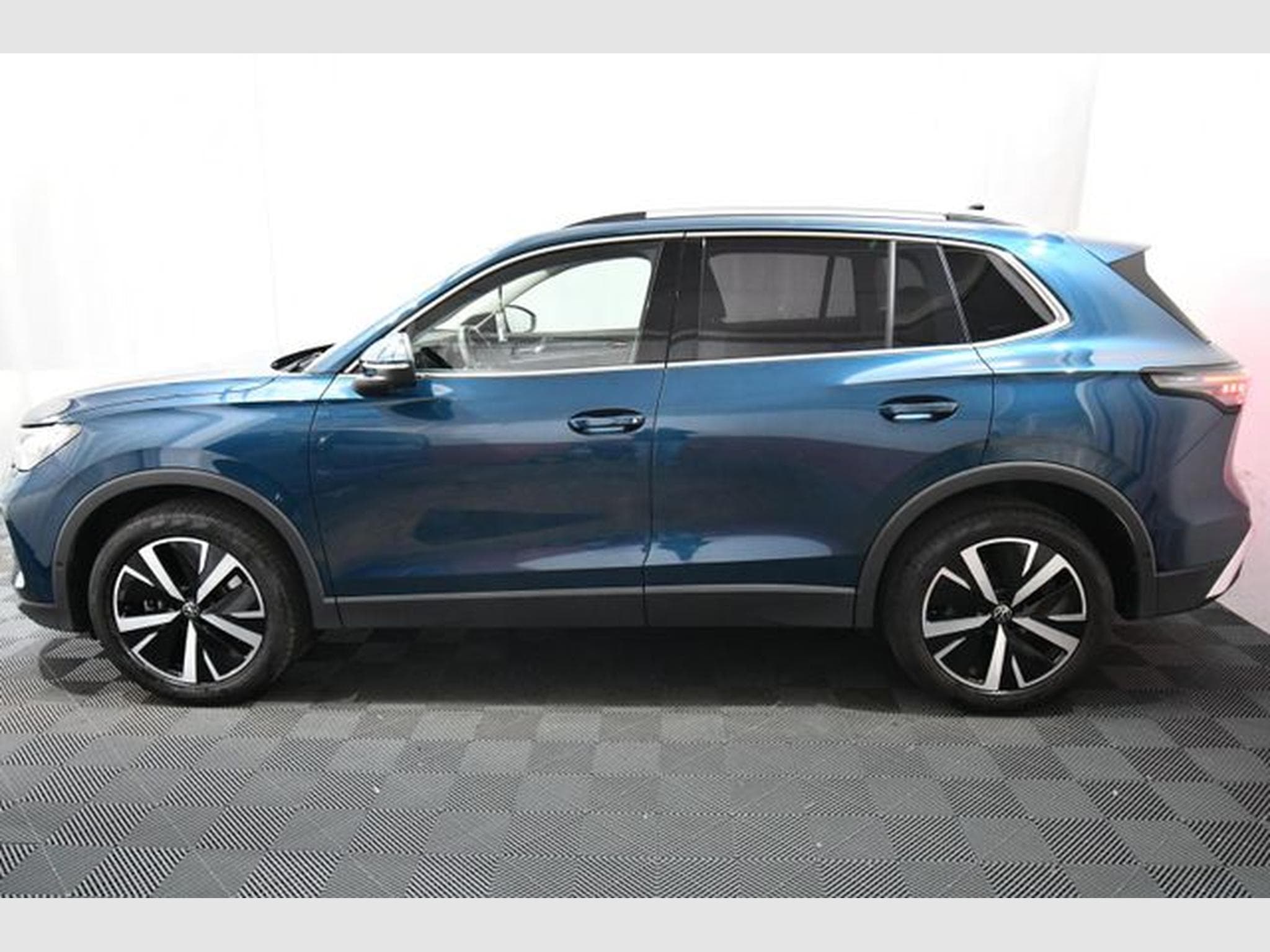 VW Tiguan Tiguan 2.0 TDI 4Motion Elegance, AHK, DCC, 19" S (2024) - Foto 2
