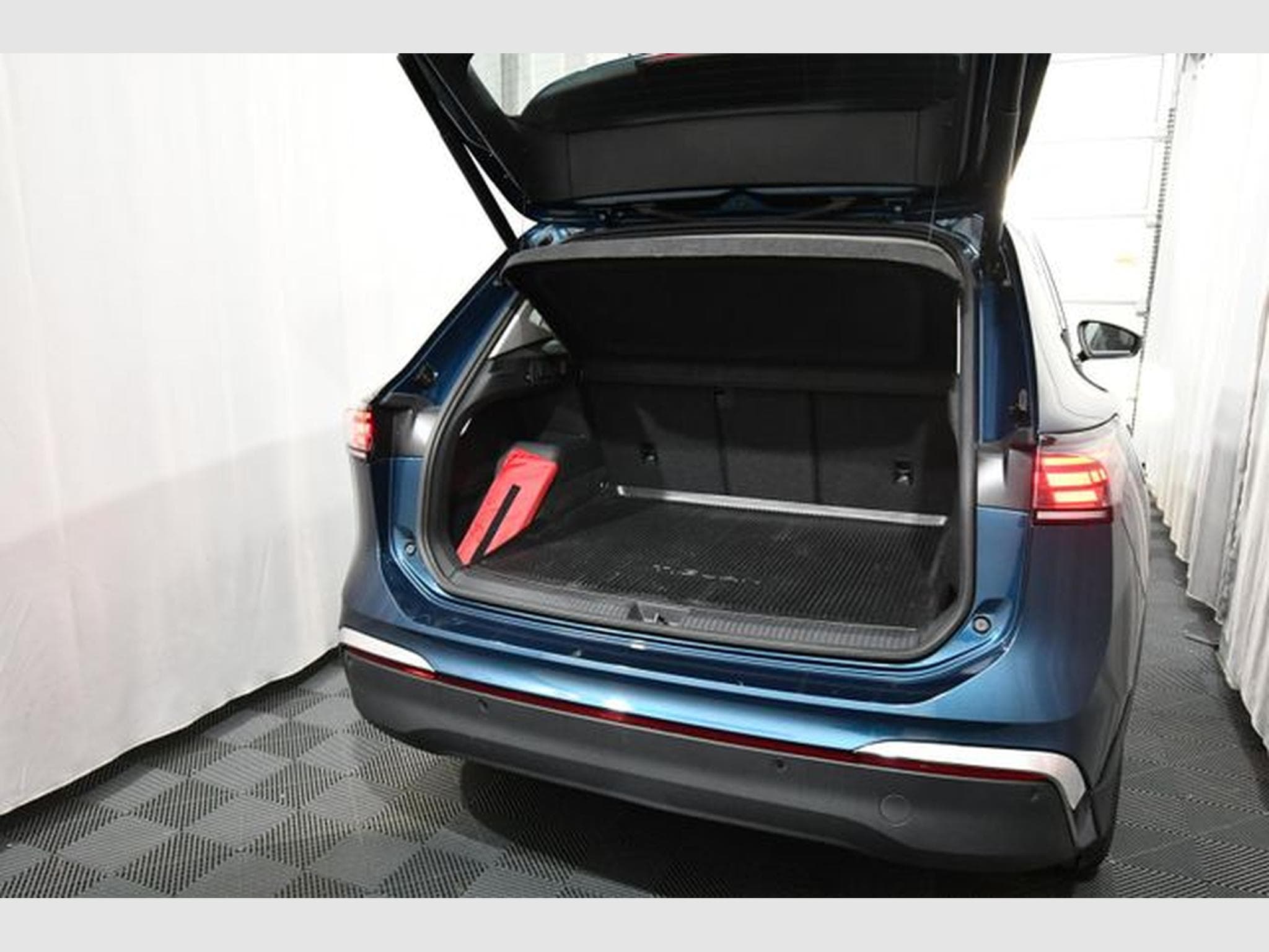 VW Tiguan Tiguan 2.0 TDI 4Motion Elegance, AHK, DCC, 19" S (2024) - Foto 4