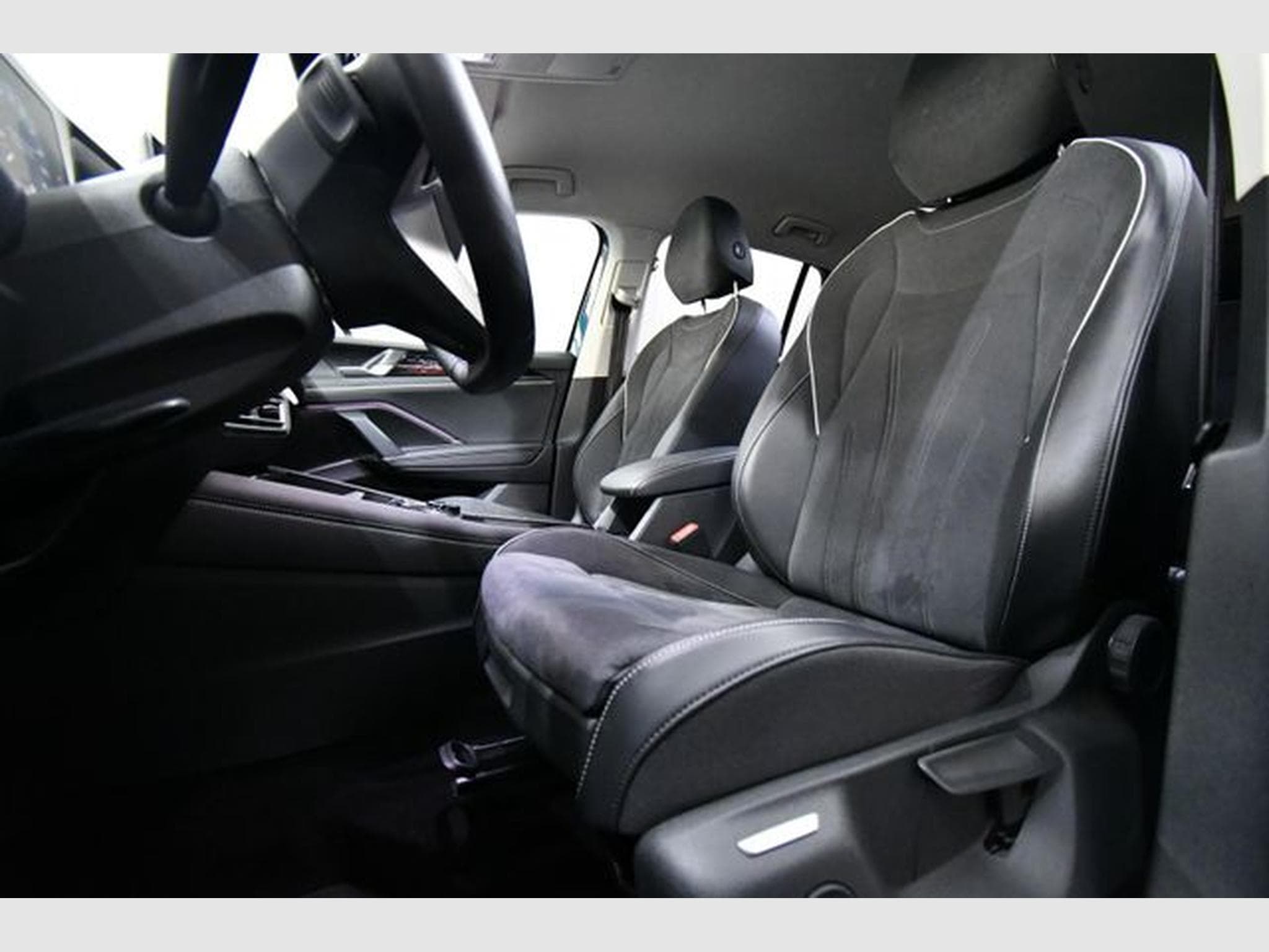 VW Tiguan Tiguan 2.0 TDI 4Motion Elegance, AHK, DCC, 19" S (2024) - Foto 6