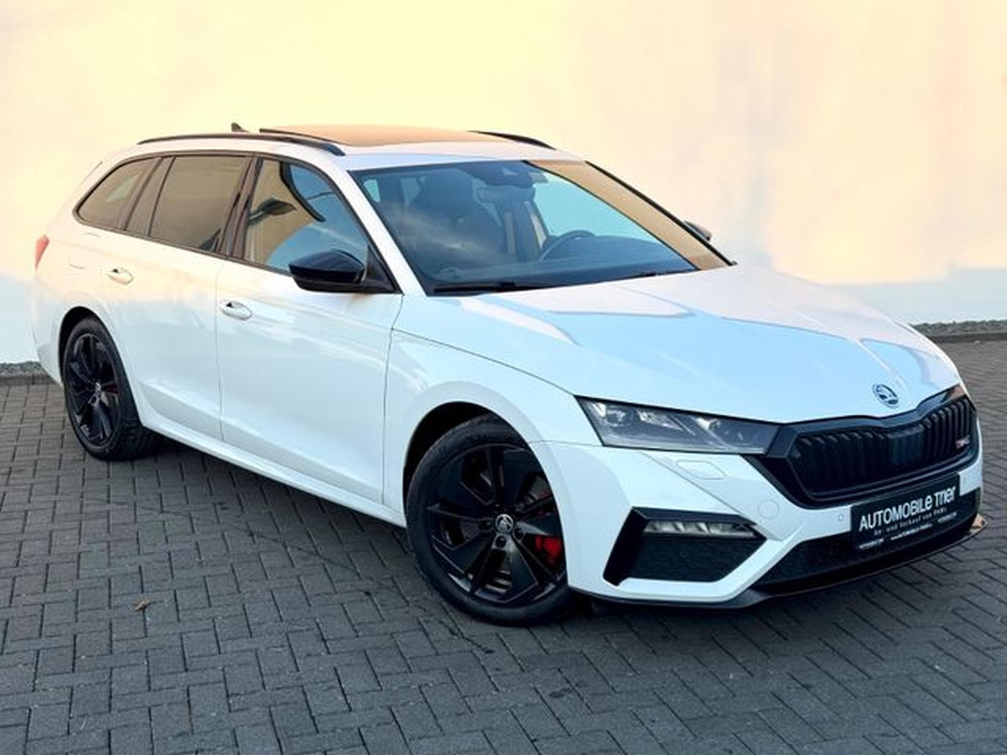 Skoda Octavia Octavia Combi RS 2.0 TSI DSG /MASSAGE/PANO/HUD/ (2020) - Photo 3