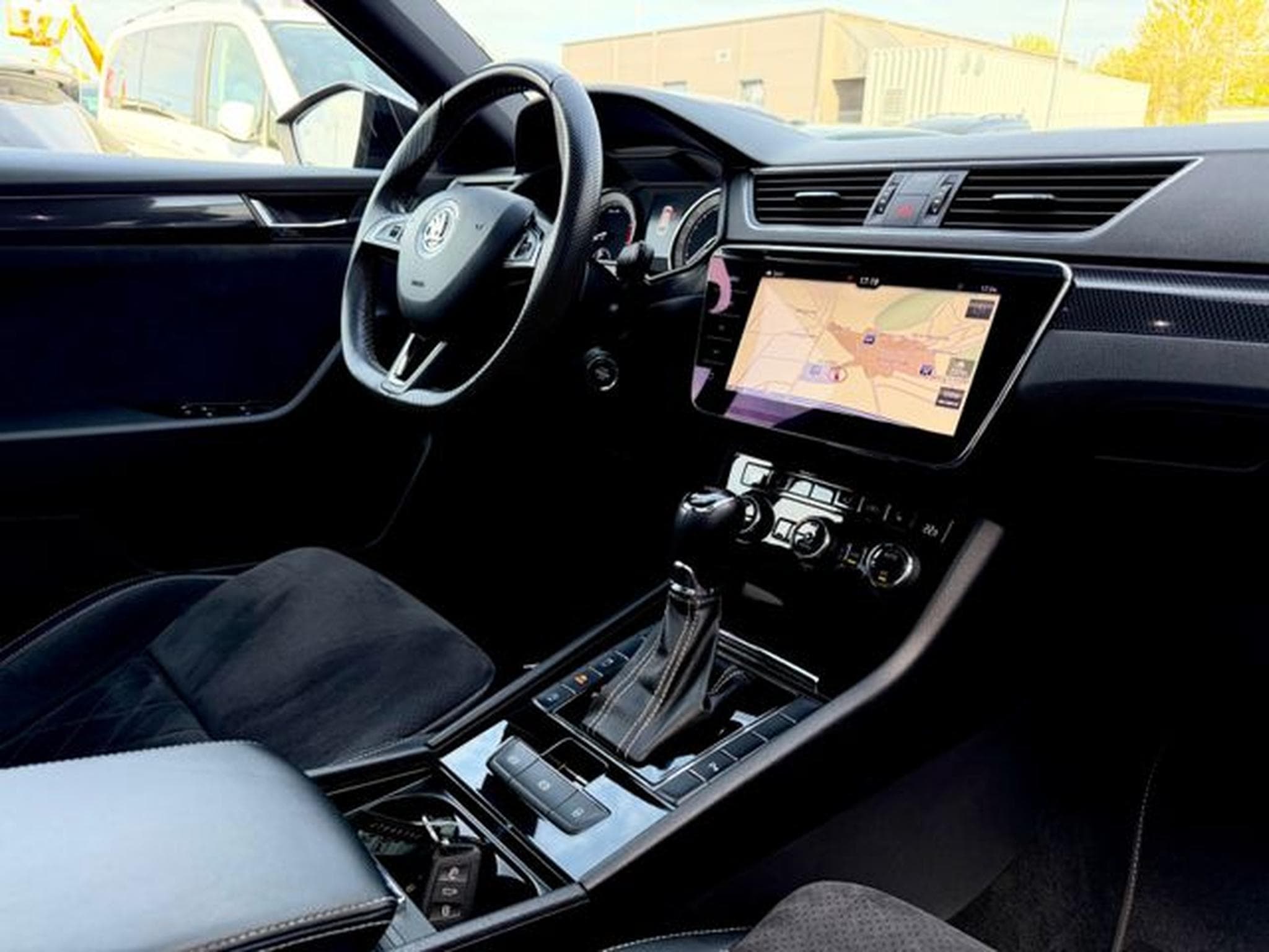 Skoda Superb Superb Combi Sportline 2.0 TSI DSG 4x4 *GARANTIE (2018) - Photo 12