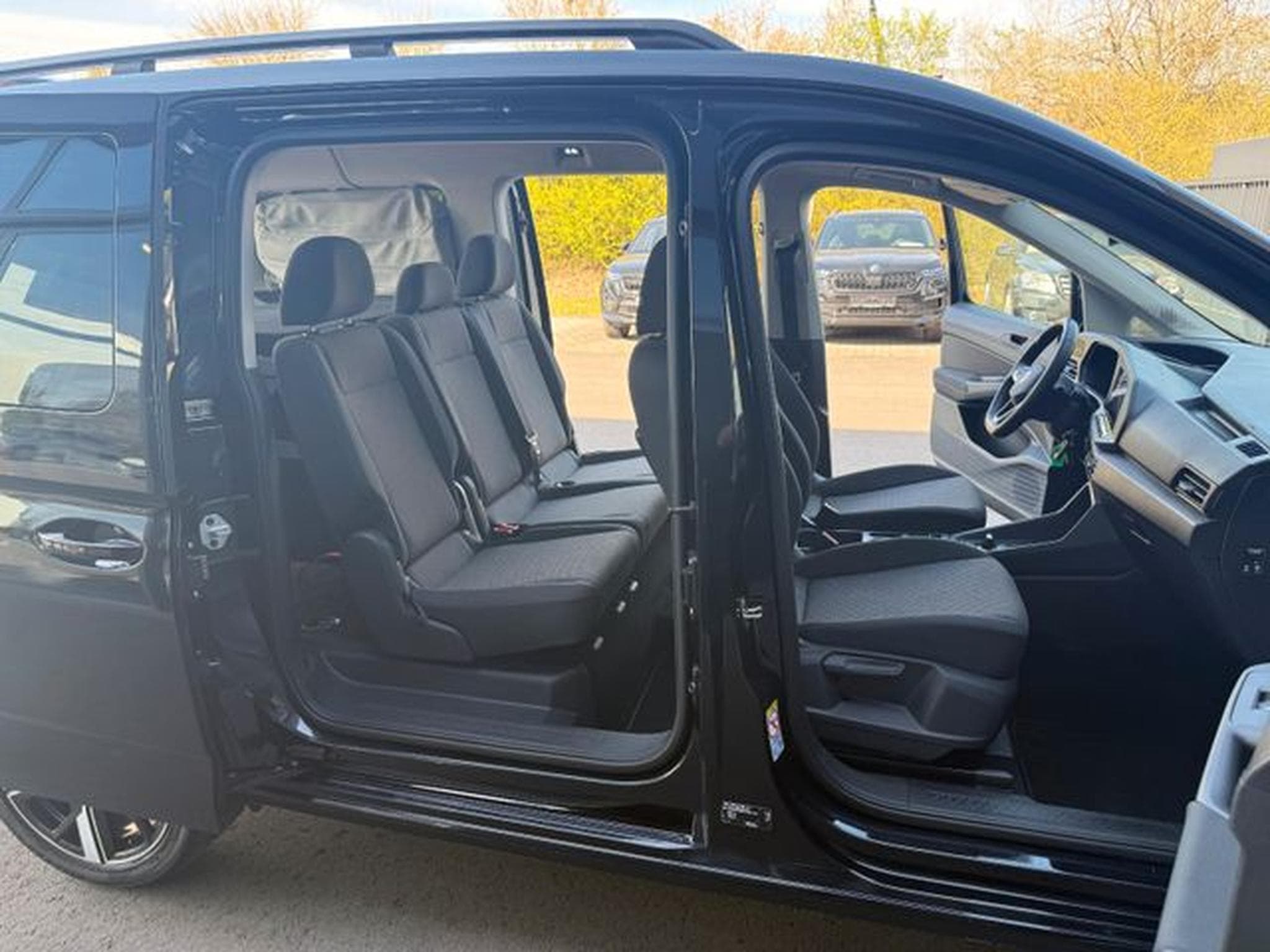 VW Caddy Caddy Maxi California 1.5TSI DSG Pano 18" AHK (2024) - Photo 14