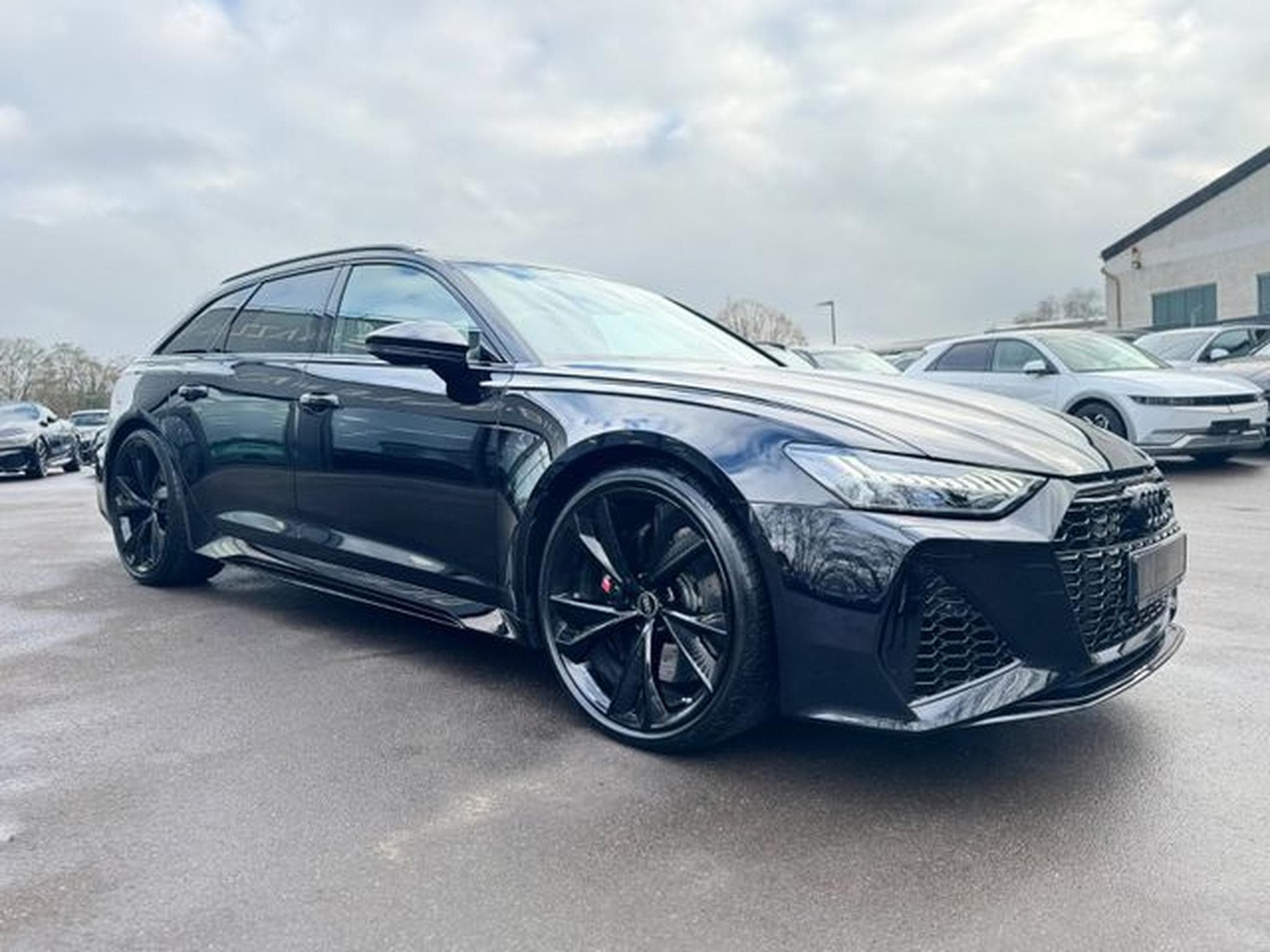 Audi RS6 RS6 AVANT QUATTRO PERFORMANCE*22.Z*CARBON*AHK* (2025) - Photo 7
