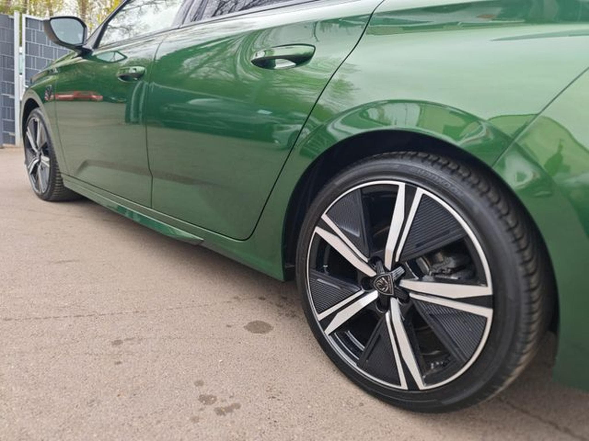 Peugeot 308 308 GT*GT*SOUNDSYSTEM*NAVI*SHZ*KLIMAAUTO* (2023) - Photo 10