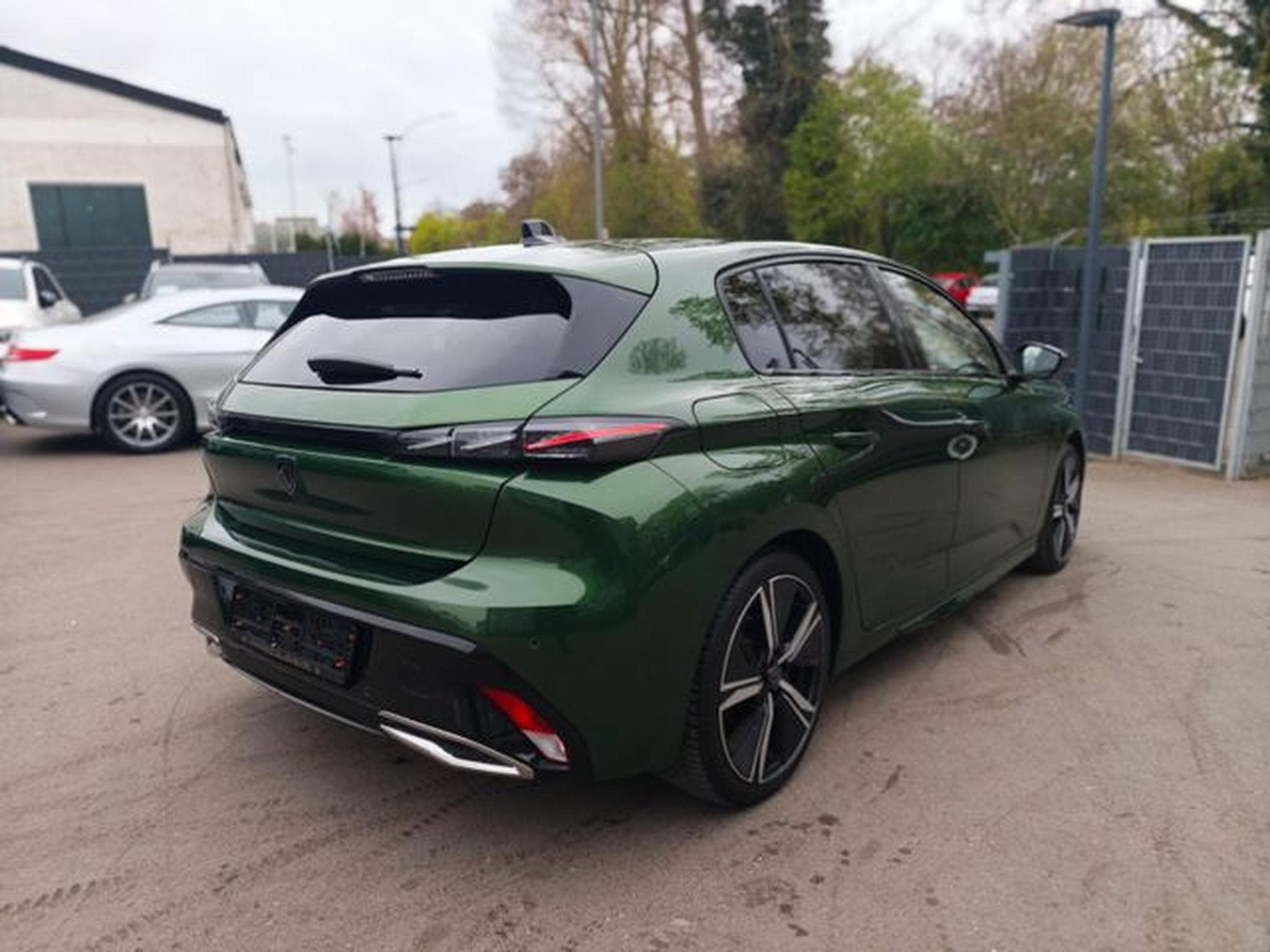 Peugeot 308 308 GT*GT*SOUNDSYSTEM*NAVI*SHZ*KLIMAAUTO* (2023) - Photo 6