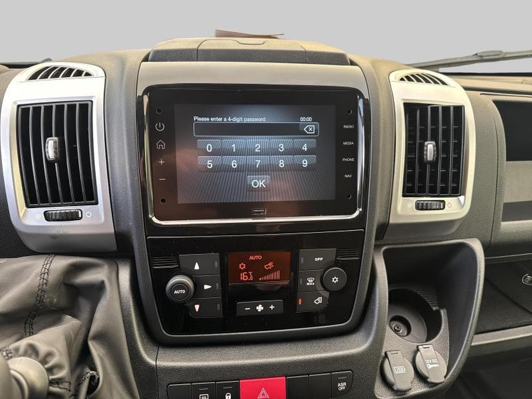 Peugeot Boxer Fourgon tole 333 L1H1 (2024) - Foto 16