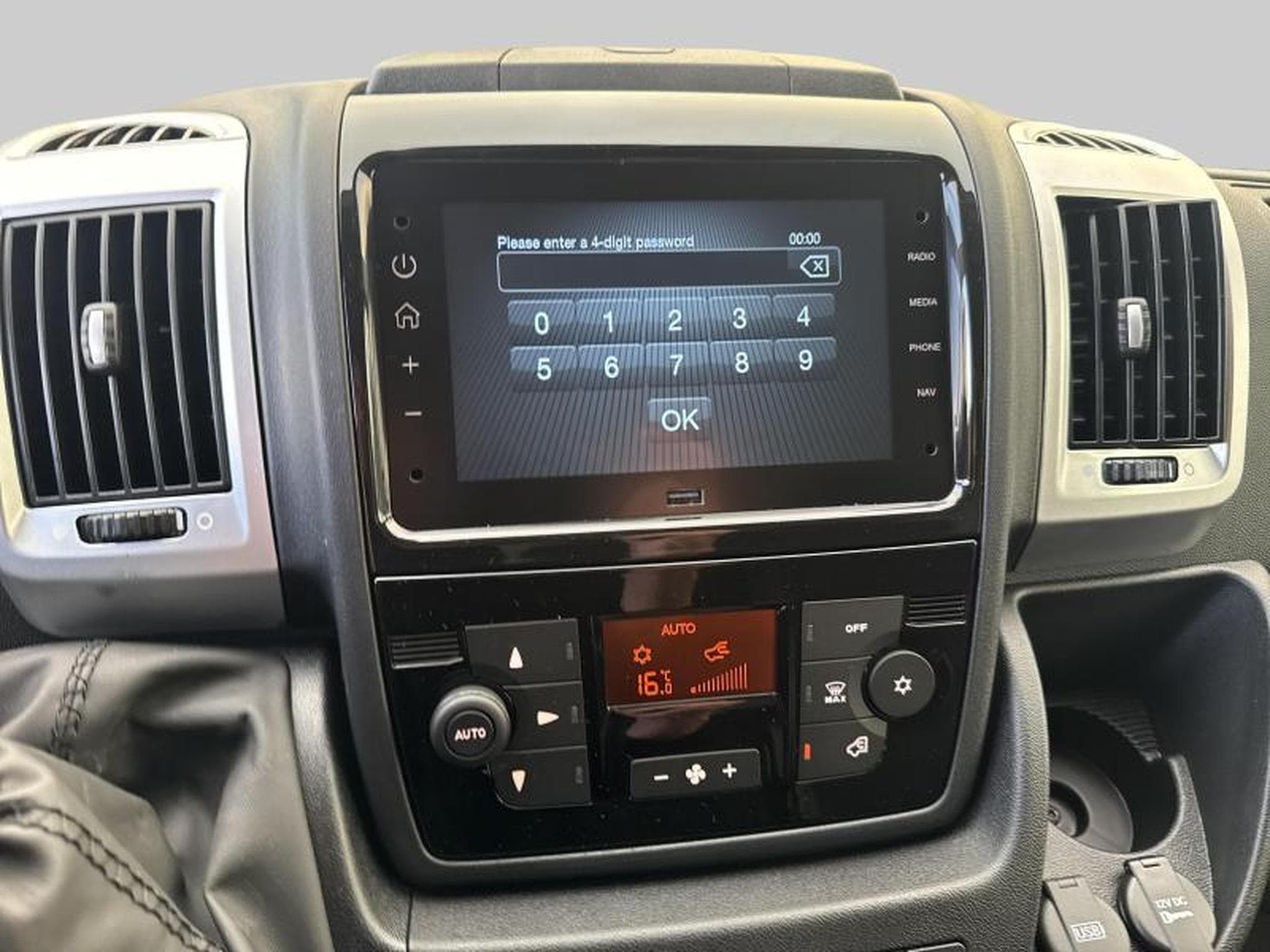 Peugeot Boxer Fourgon tole 333 L1H1 (2024) - Foto 18