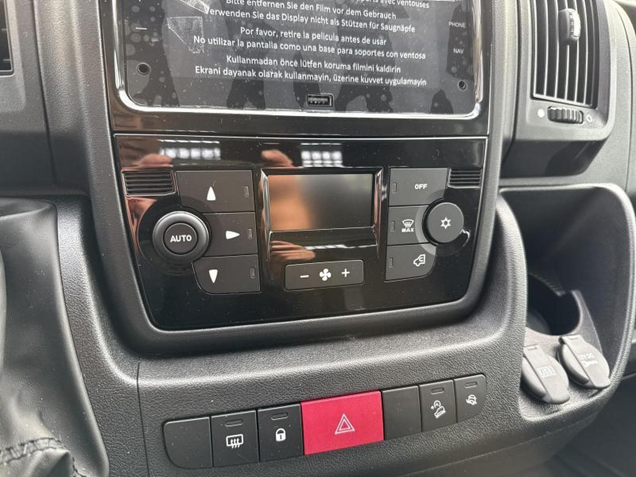 Peugeot Boxer III Pro SR (2023) - Photo 8