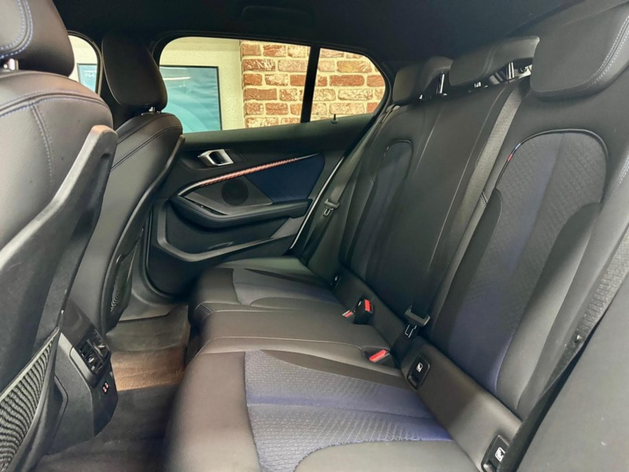 BMW 118 118iA 1.5 140cv Auto M-SPORT (2020) - Photo 6