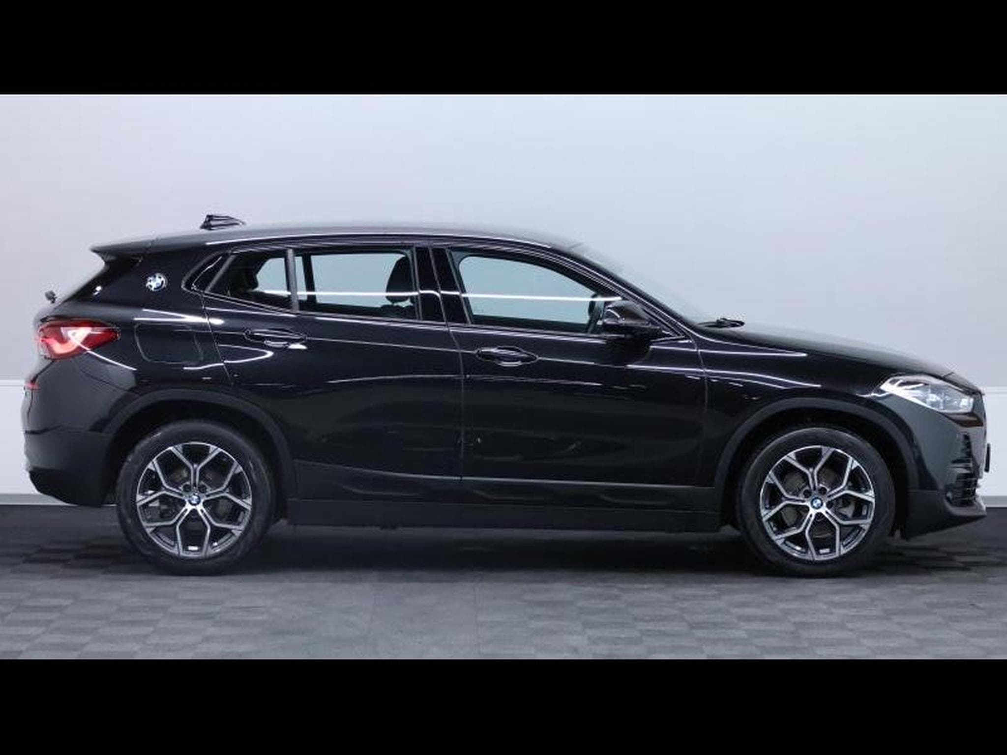 BMW X2 18i sDrive 136cv Steptronic Advantage (2021) - Photo 4