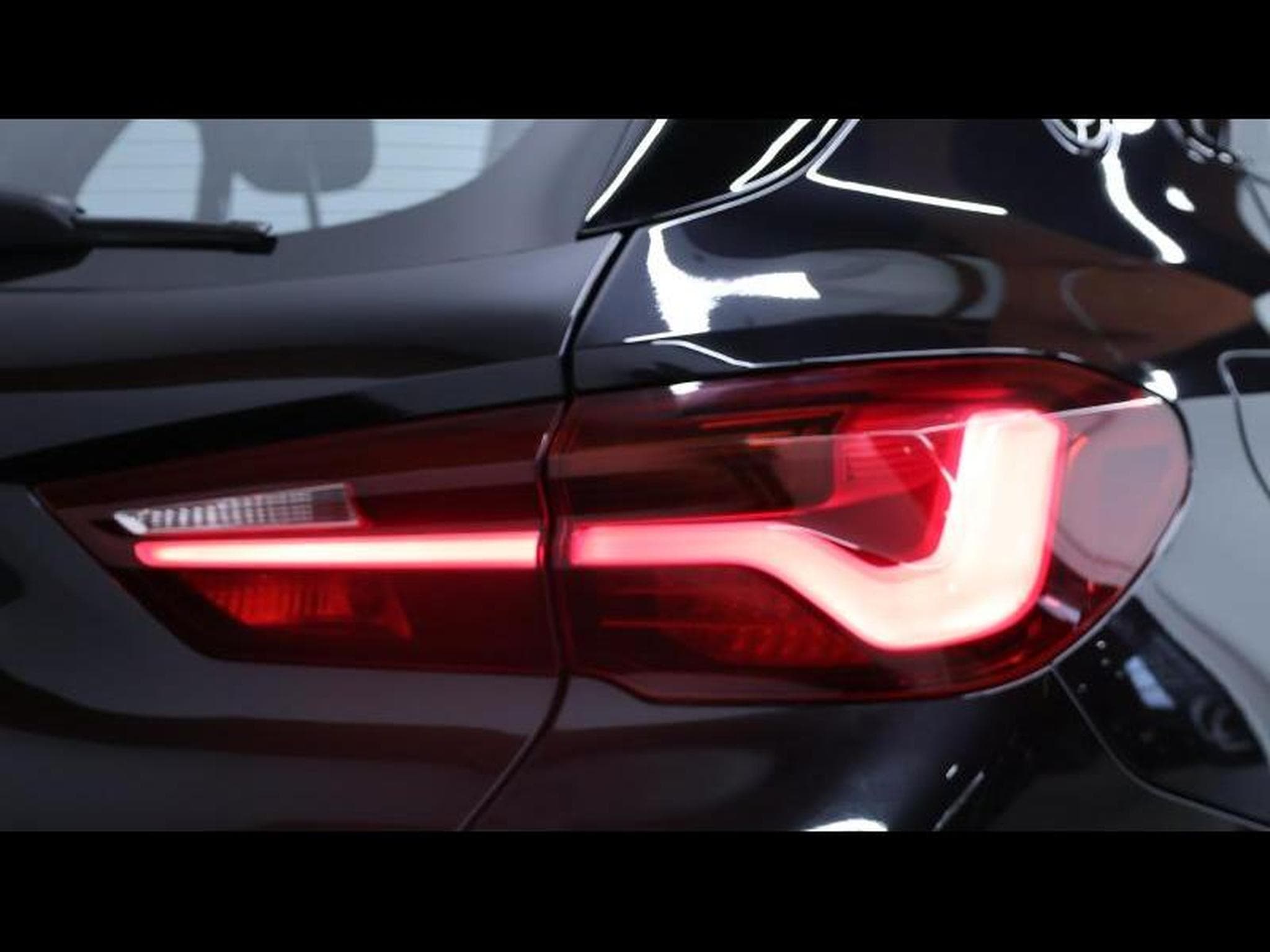 BMW X2 18i sDrive 136cv Steptronic Advantage (2021) - Photo 9