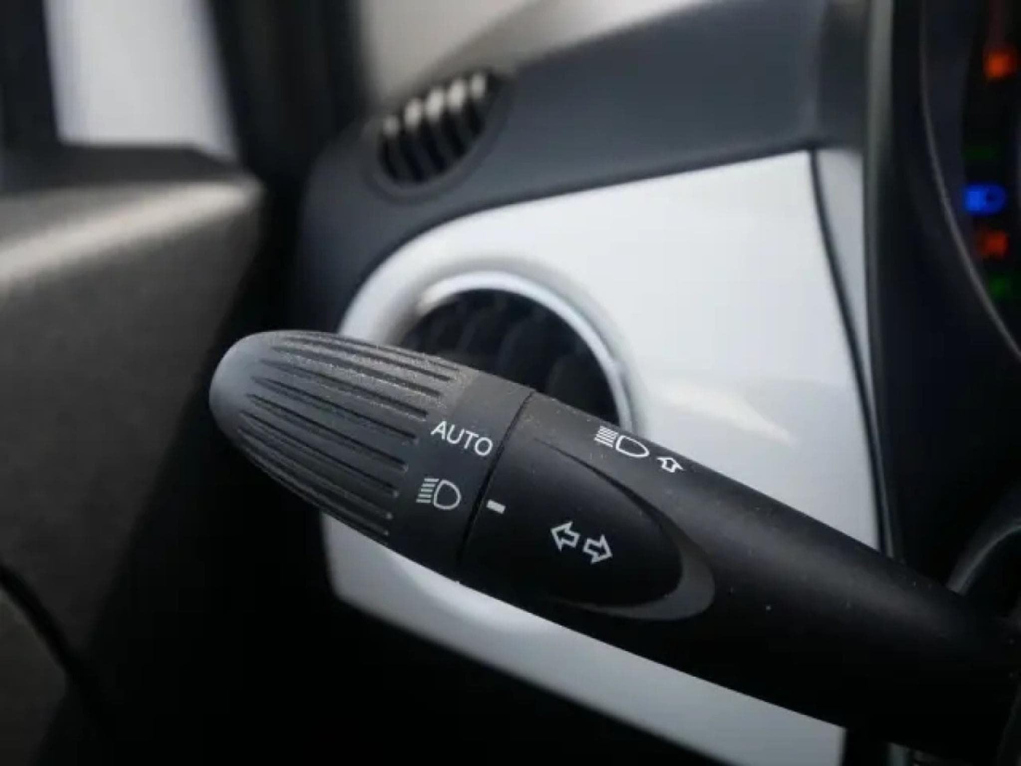 Fiat 500 1.0 GSE HYBRID DOLCEVITA (2022) - Photo 16