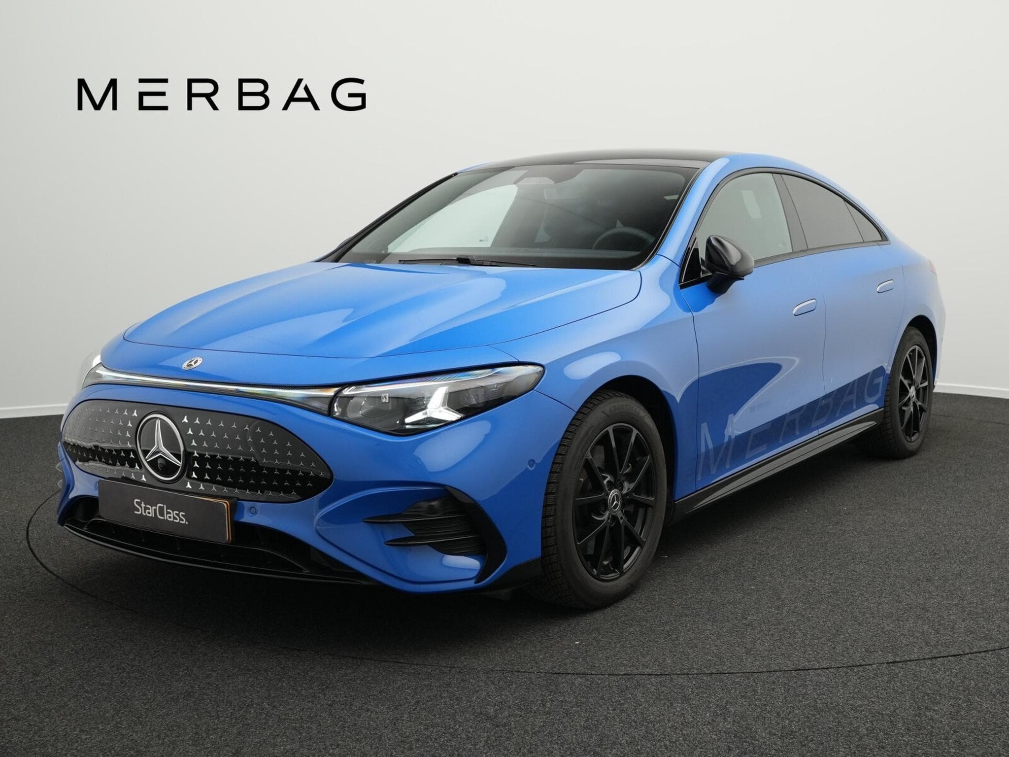Mercedes CLA 350 4MATIC mit EQ Technologie (2025) - Photo 1
