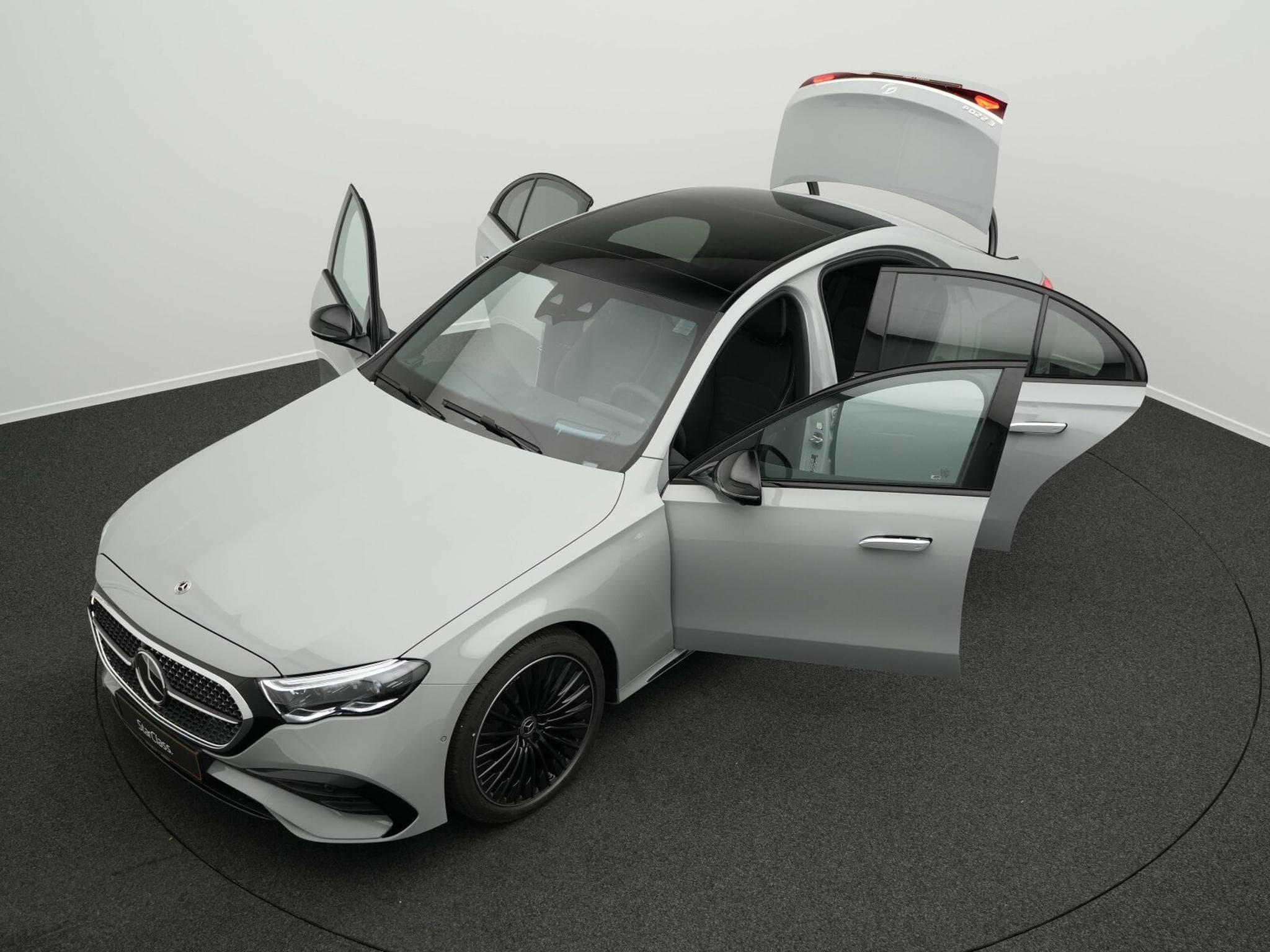 Mercedes E 220 d Limousine (2025) - Photo 12