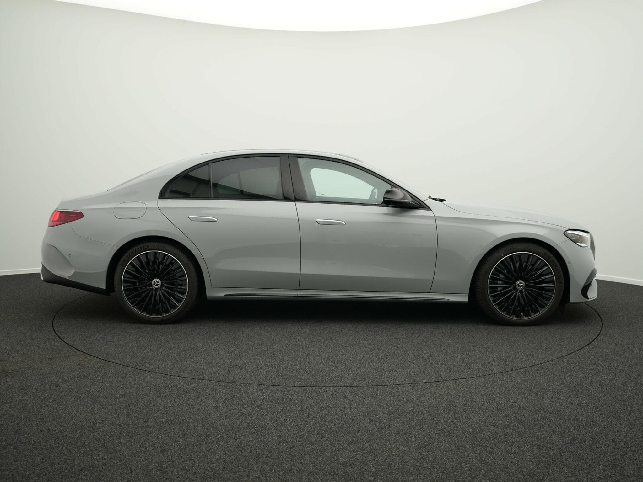 Mercedes E 220 d Limousine (2025) - Photo 5