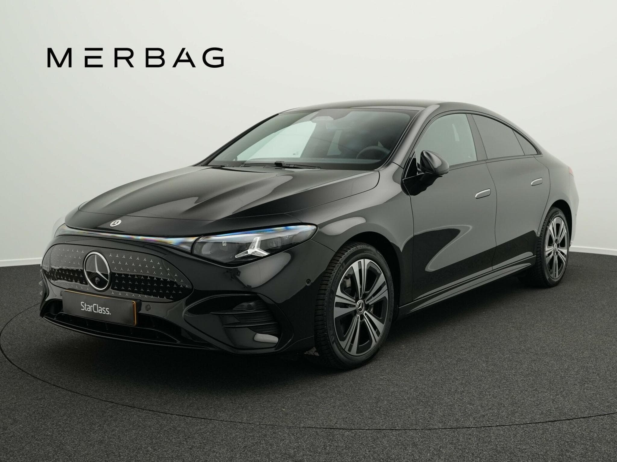 Mercedes CLA 350 4MATIC mit EQ Technologie (2025) - Foto 1