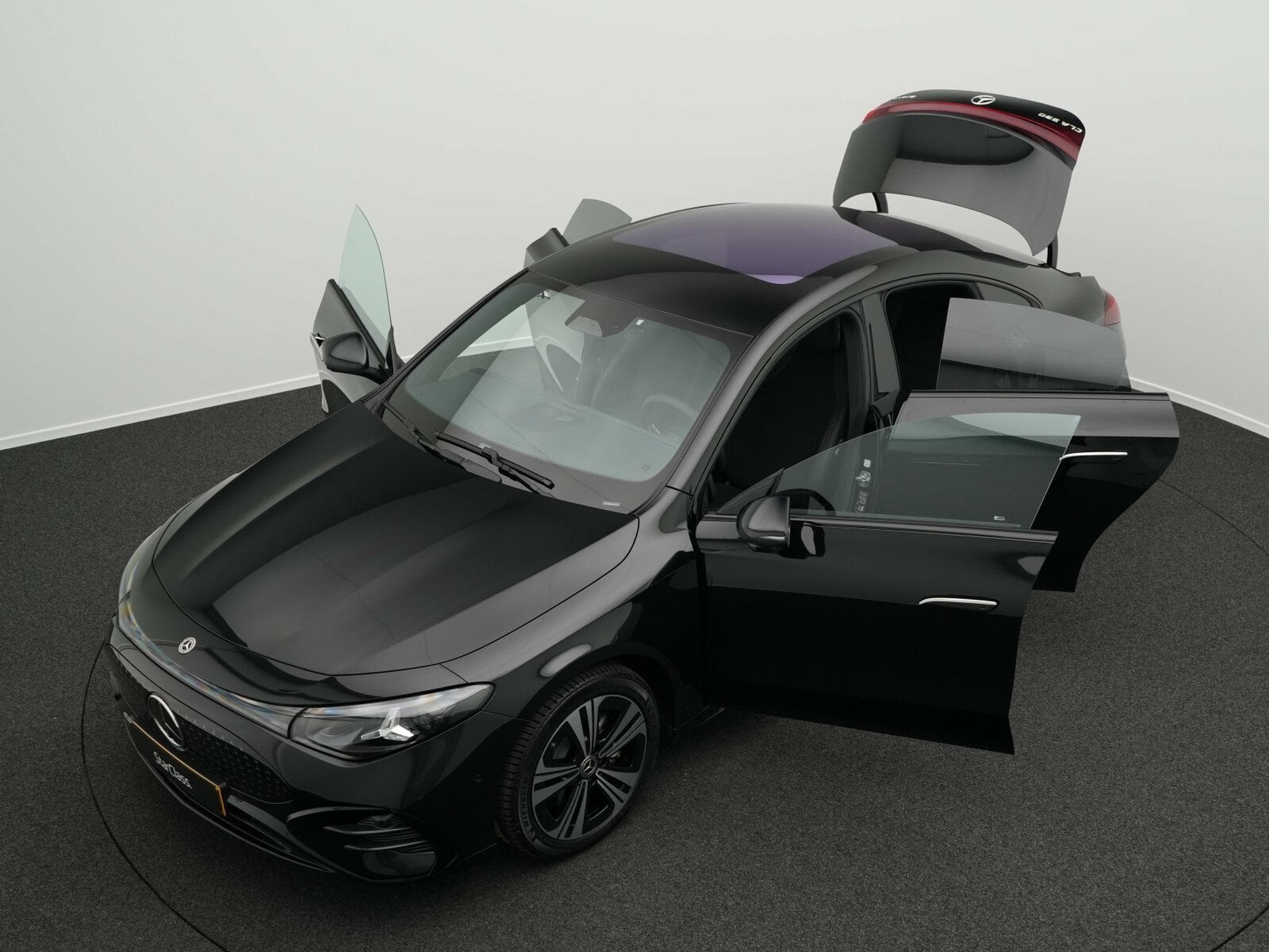 Mercedes CLA 350 4MATIC mit EQ Technologie (2025) - Foto 12