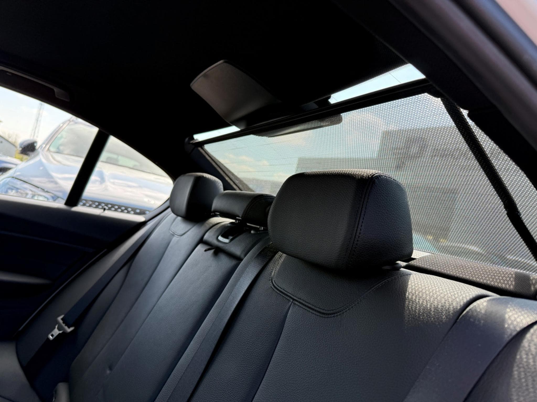 BMW 335 335 i/Active Hybrid /Sport-Paket M/Camera/Bi Xénon/Cuir/ (2015) - Foto 14