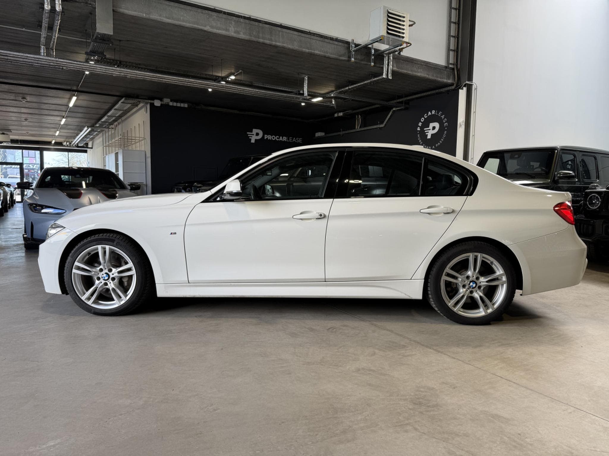 BMW 335 335 i/Active Hybrid /Sport-Paket M/Camera/Bi Xénon/Cuir/ (2015) - Foto 7