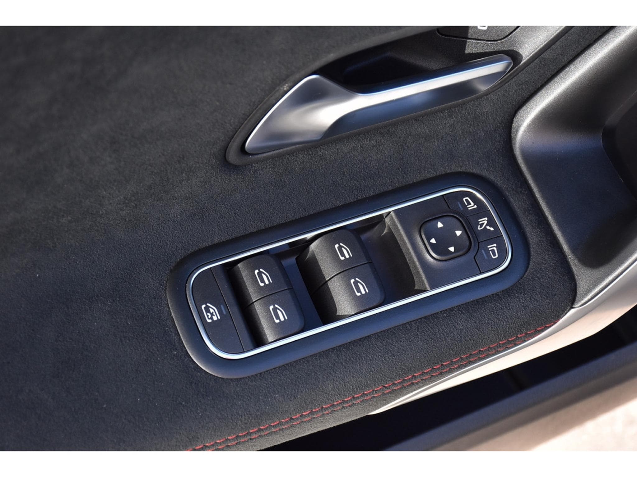 Mercedes A 200 d AMG Line 8G-DCT REGUL GPS CAM PARK APPLE CARPLAY NEUVE (2025) - Photo 24