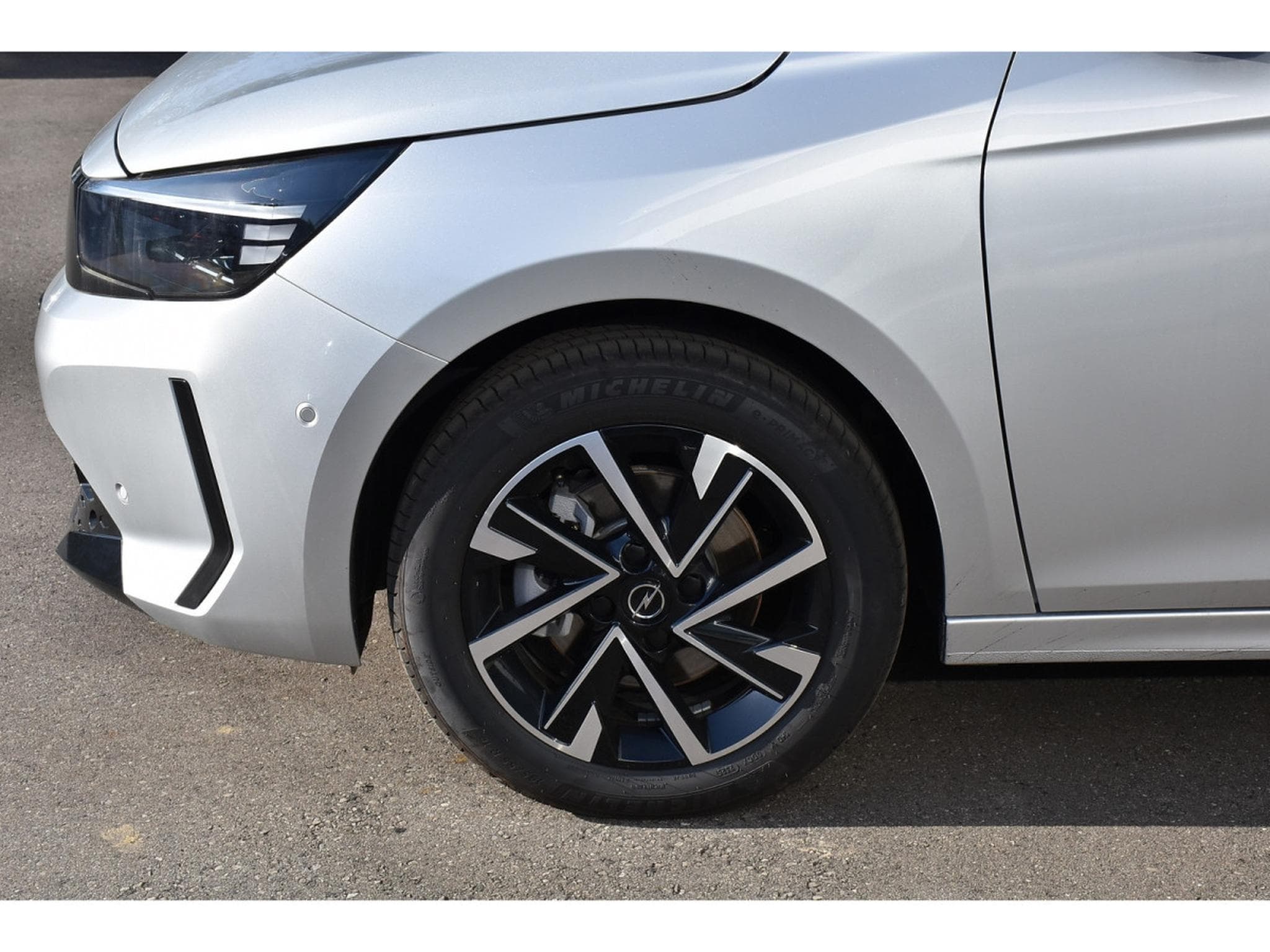 Opel Corsa 1.2 Turbo GS REGUL LANE SIDE CAM NEUVE (2025) - Photo 5