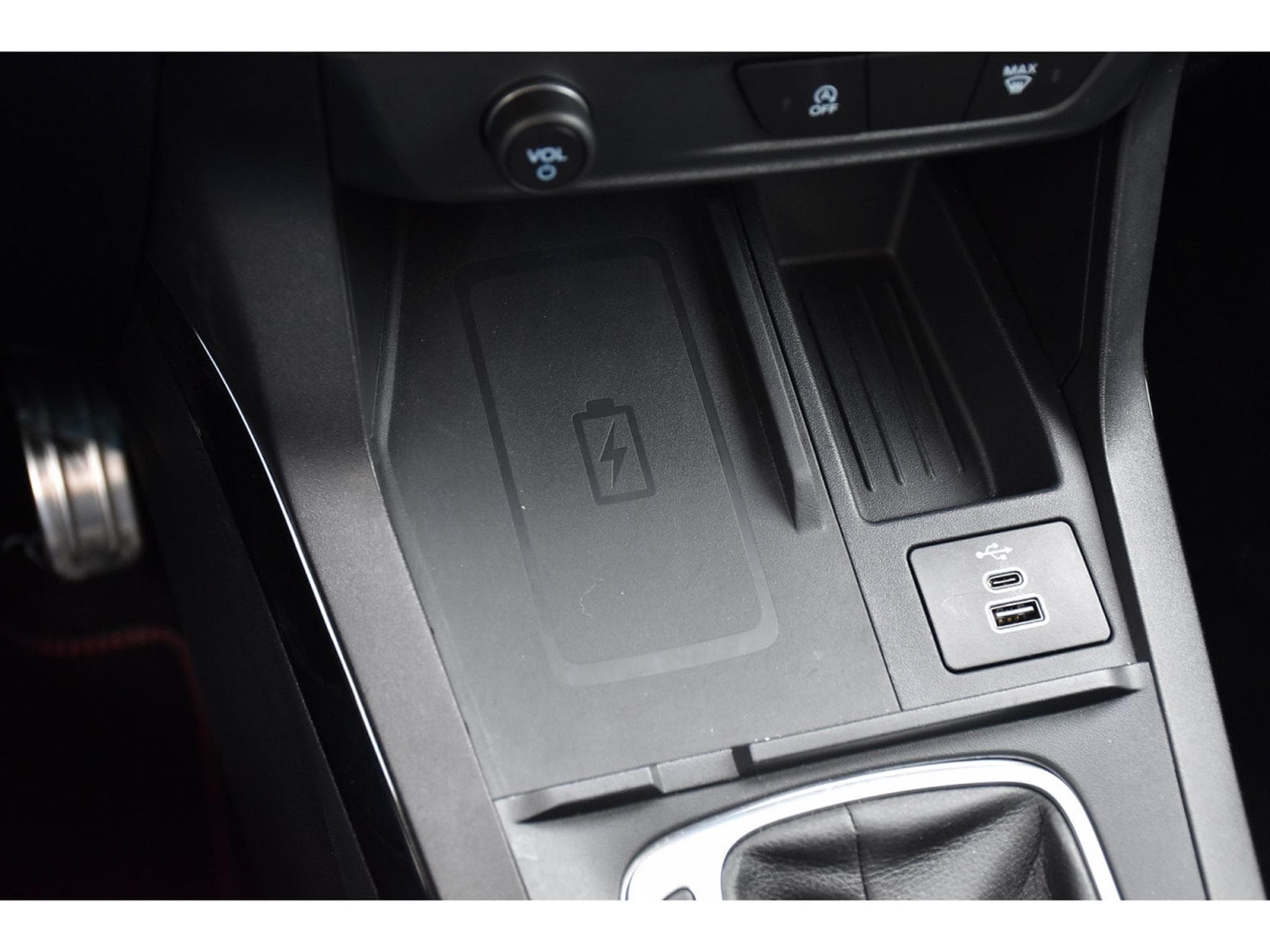 Ford Puma 1.0 EcoBoost ST-Line Auto. REGUL GPS LANE CAM 1° MAIN (2025) - Photo 18