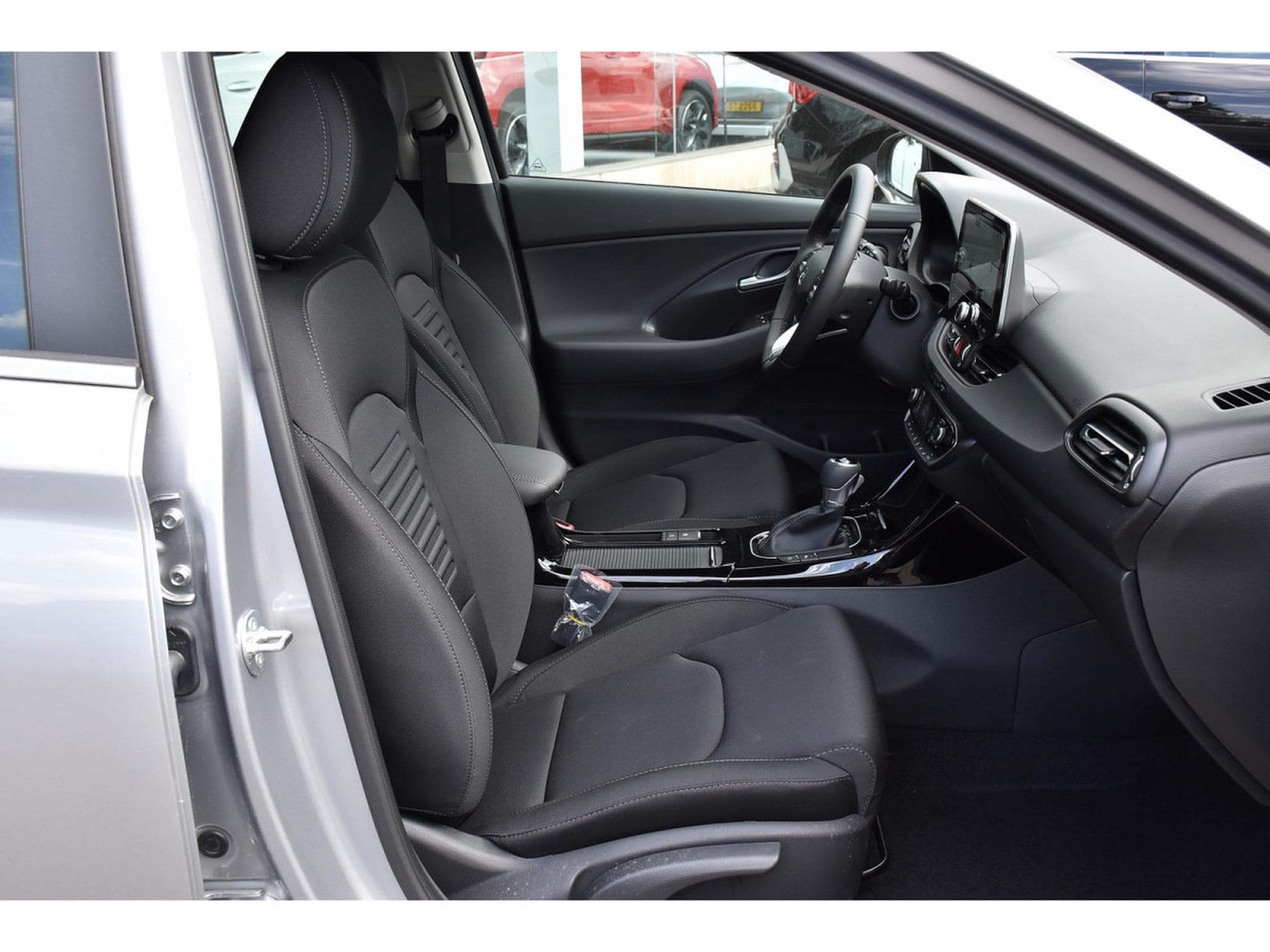 Hyundai i30 1.0 T-GDi Techno DCT REGUL GPS CAM LANE (2025) - Photo 7