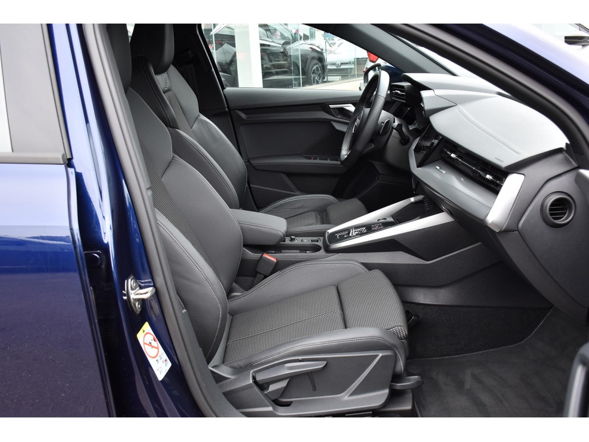 Audi A3 Sportback 35 TFSI S-Line S-Tronic ACC GPS LANE PARK 1° MAIN (2024) - Photo 7