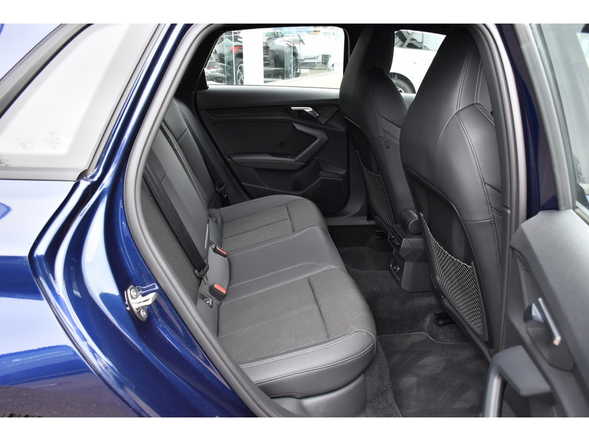 Audi A3 Sportback 35 TFSI S-Line S-Tronic ACC GPS LANE PARK 1° MAIN (2024) - Photo 8