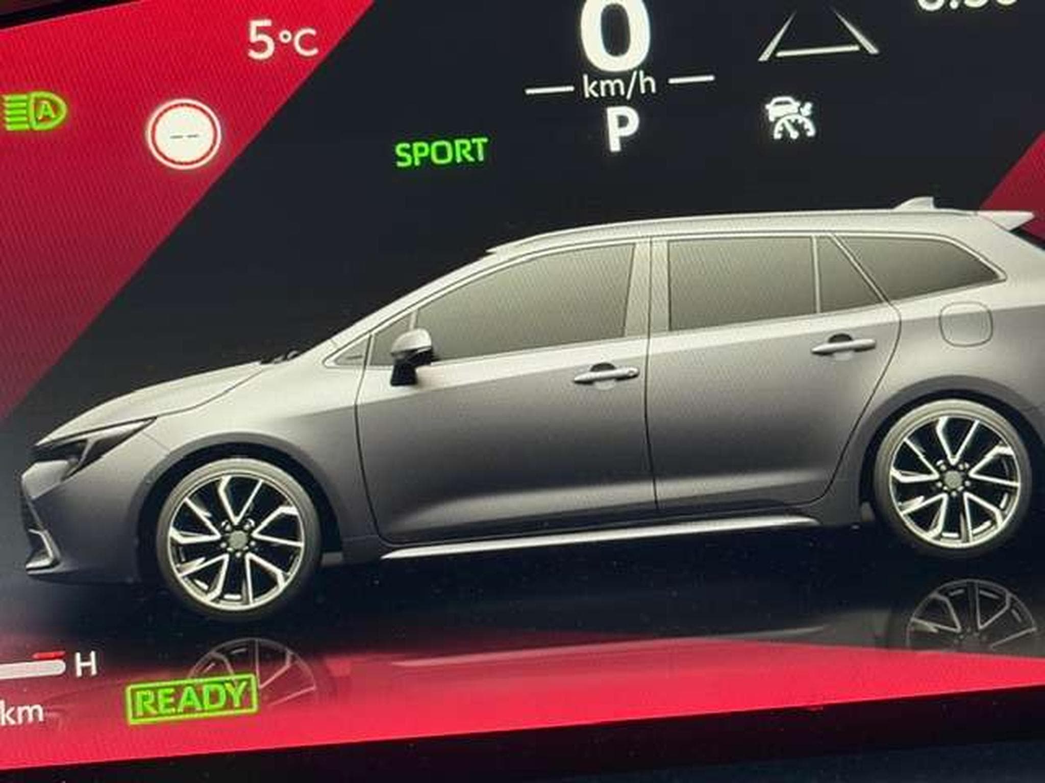 Toyota Corolla Corolla TS Hybrid 1.8 Premium e-CVT GPF Premium (2025) - Photo 8