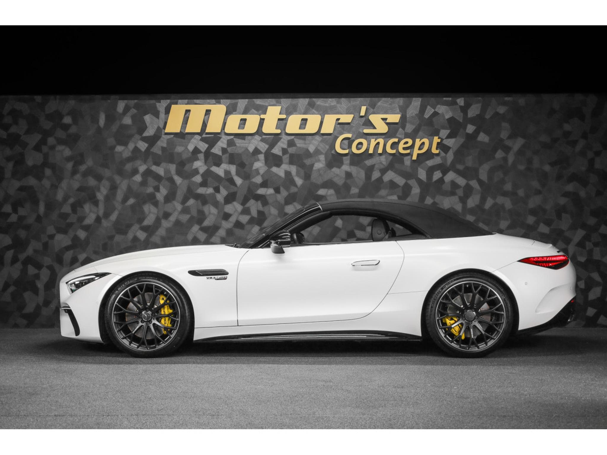 Mercedes SL 63 AMG 4 MATIC + / MANUFAKTUR Opalite White Magno (2022) - Photo 2