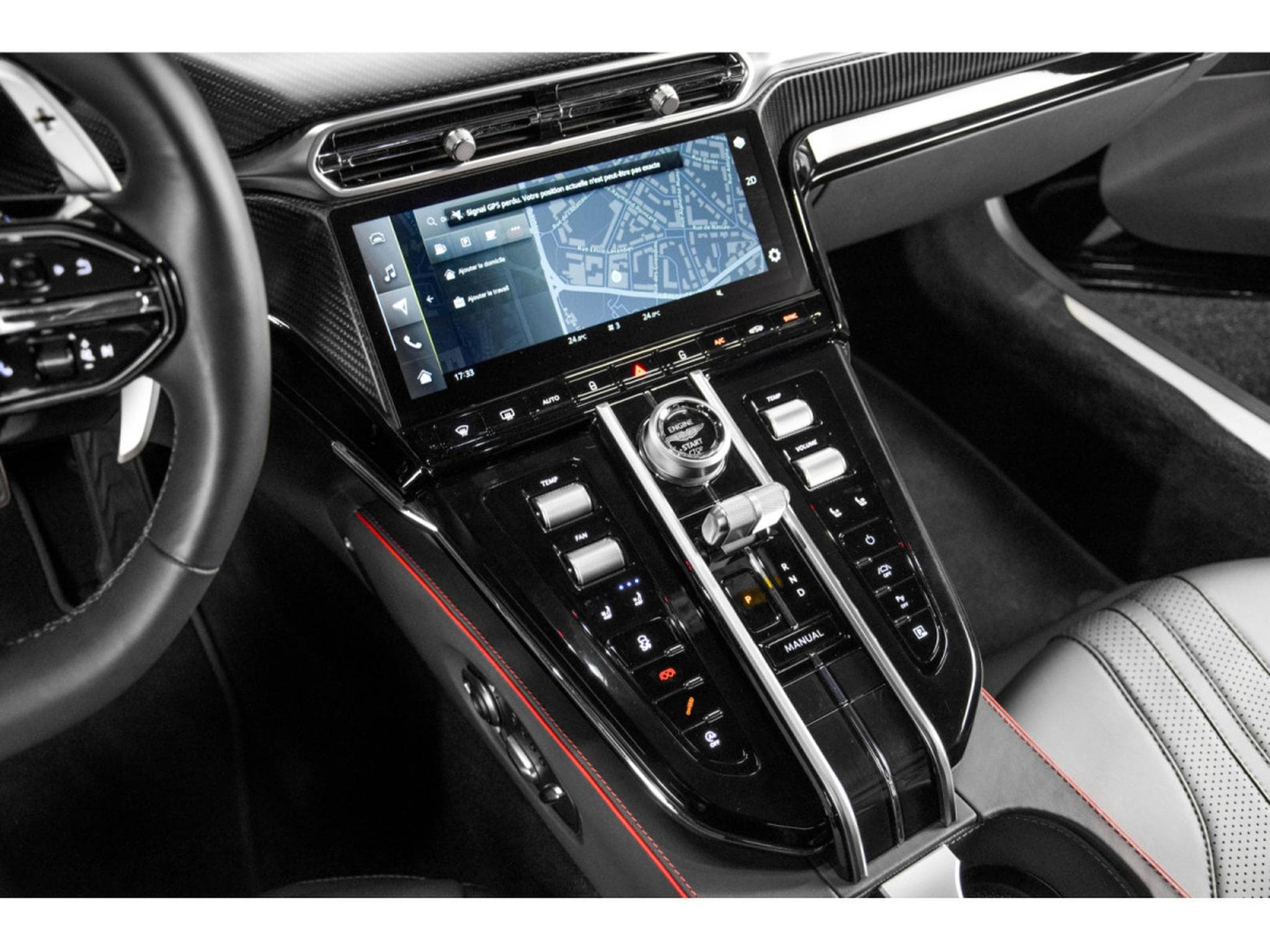 Aston-Martin V8 Vantage V8 Coupé (2025) - Photo 10