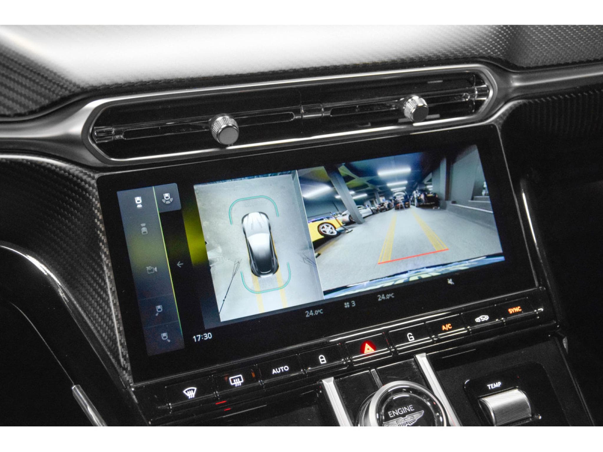 Aston-Martin V8 Vantage V8 Coupé (2025) - Photo 13