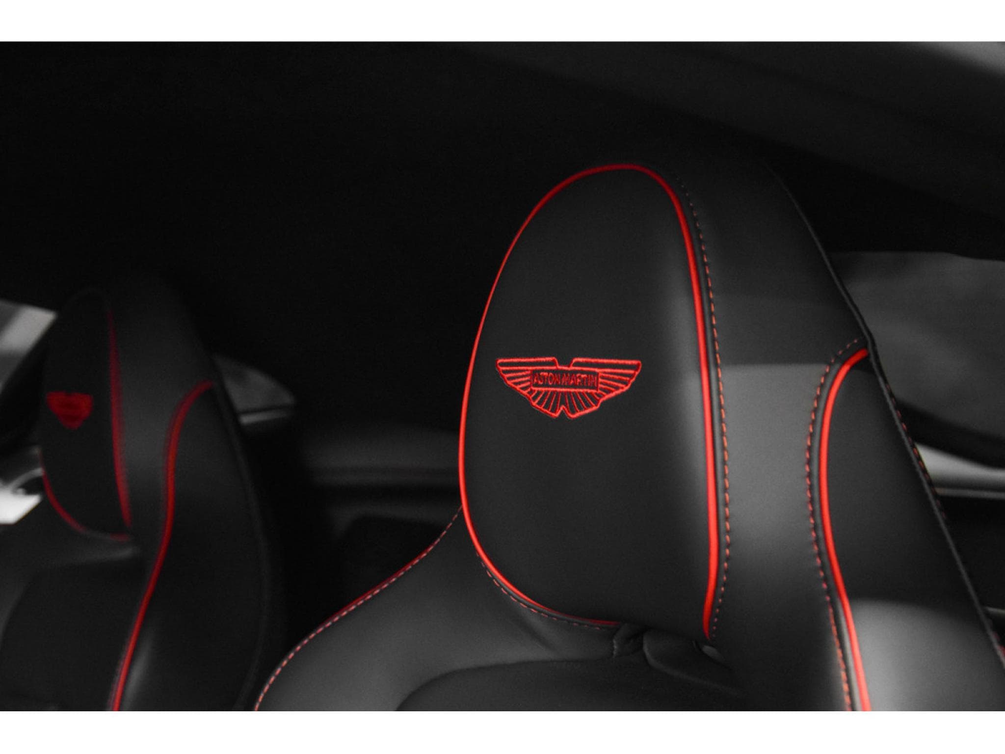 Aston-Martin V8 Vantage V8 Coupé (2025) - Photo 14