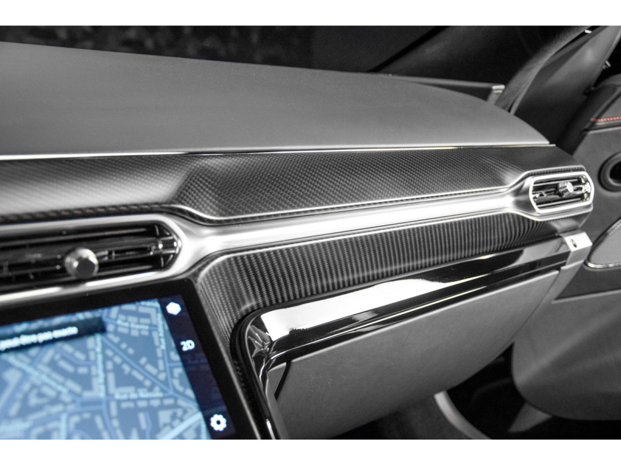 Aston-Martin V8 Vantage V8 Coupé (2025) - Photo 16