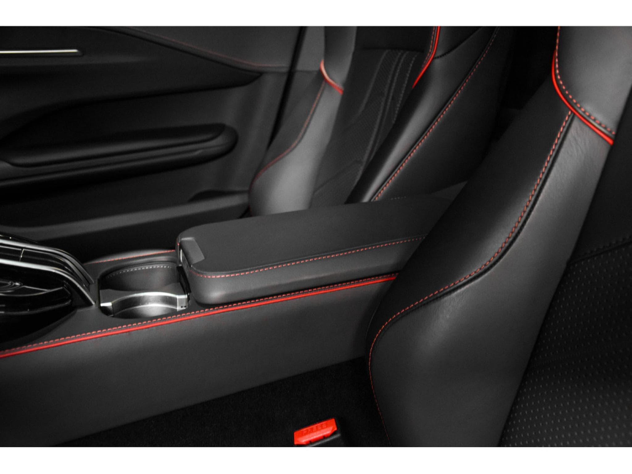 Aston-Martin V8 Vantage V8 Coupé (2025) - Photo 24