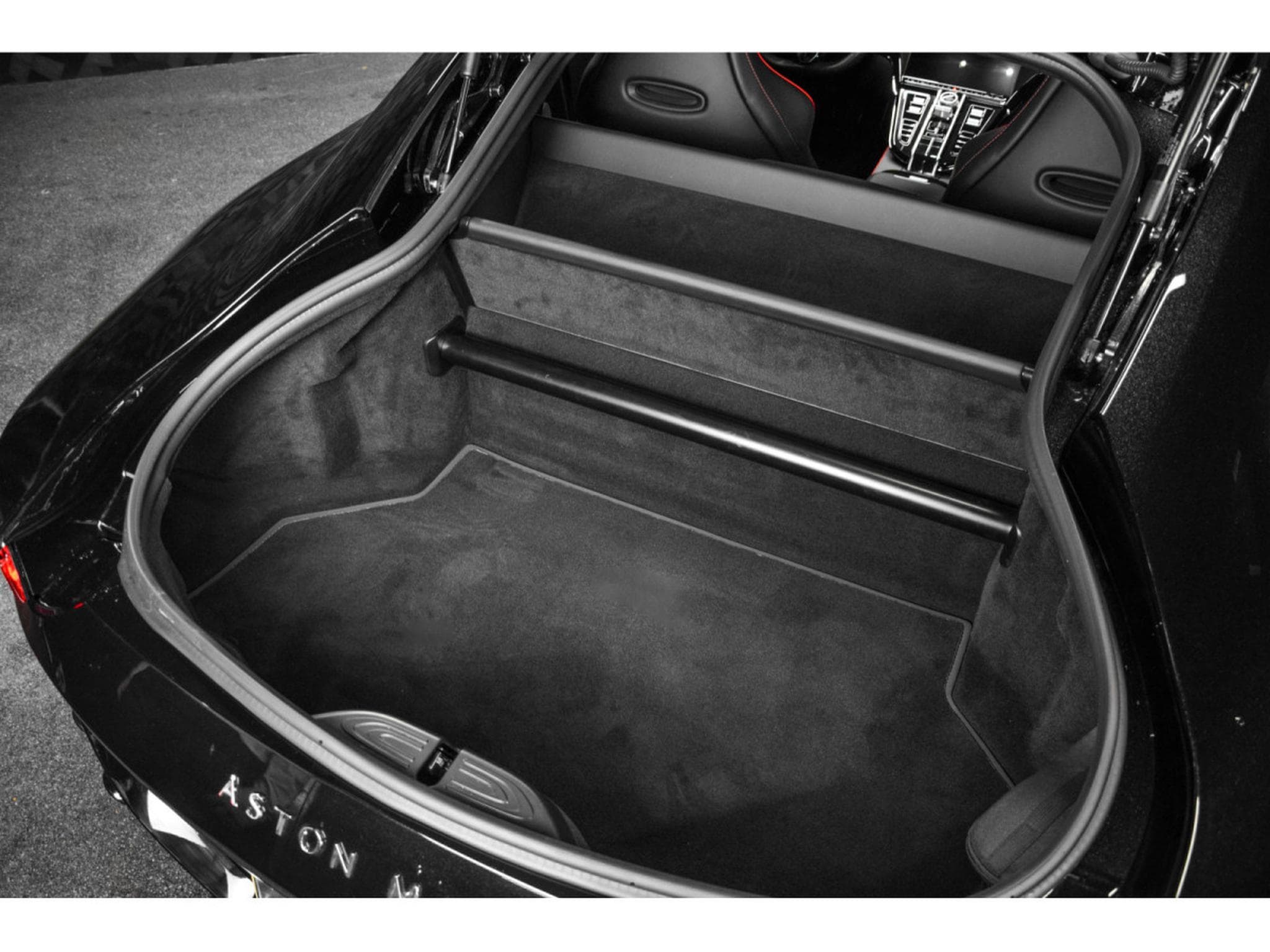 Aston-Martin V8 Vantage V8 Coupé (2025) - Photo 27