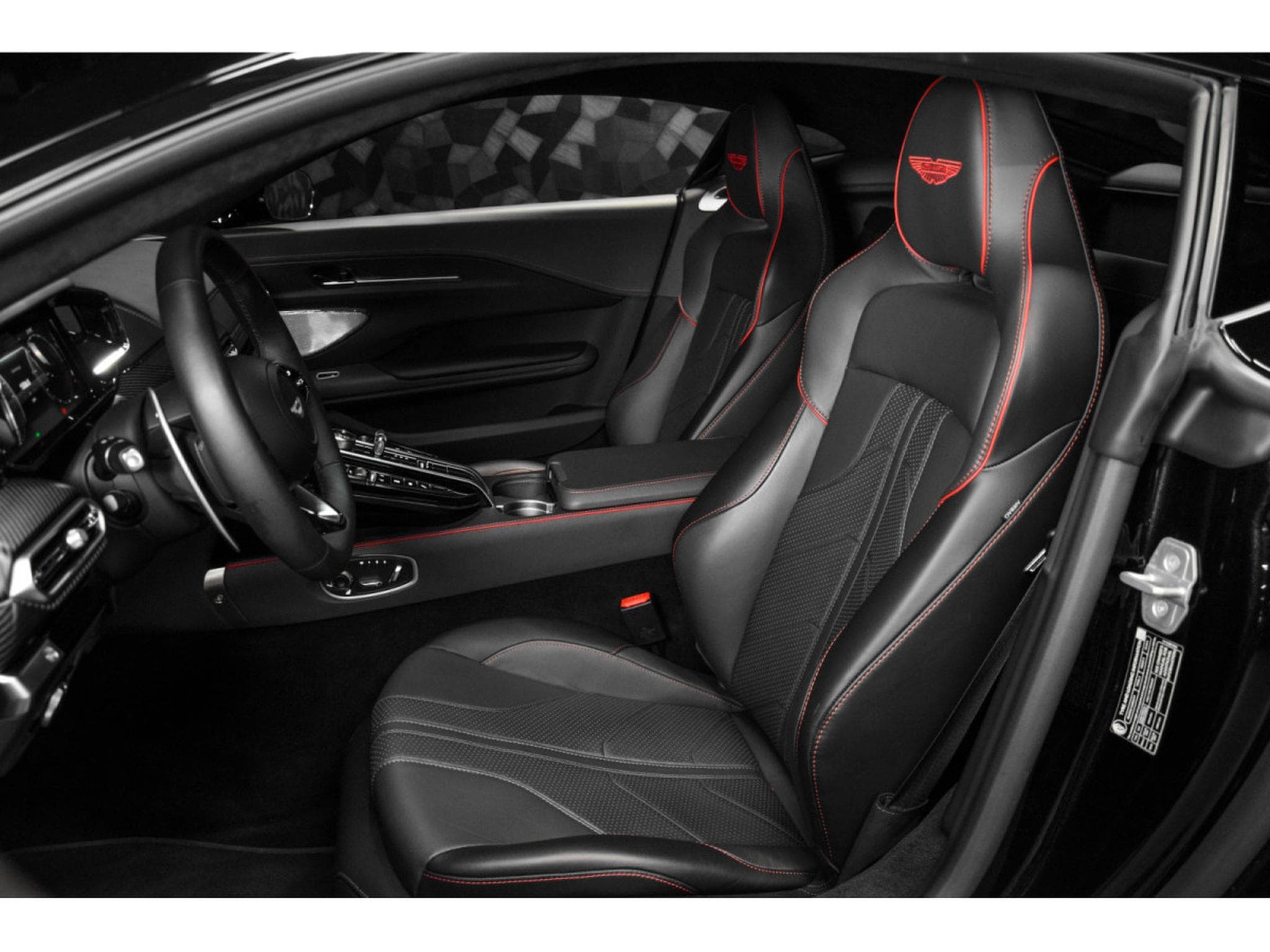 Aston-Martin V8 Vantage V8 Coupé (2025) - Photo 9