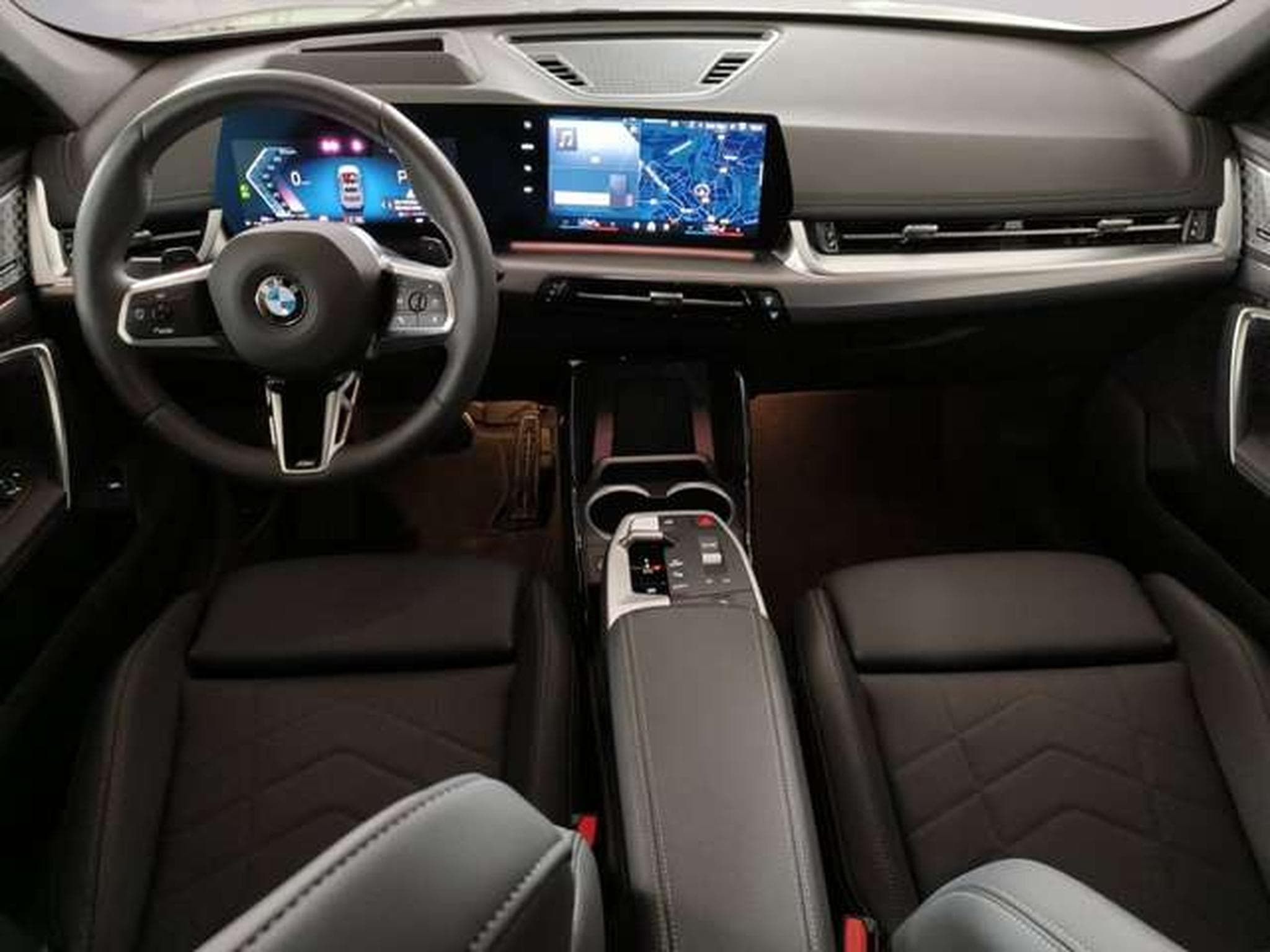 BMW X1 xDrive23d Head-Up HK HiFi DAB (2025) - Foto 7