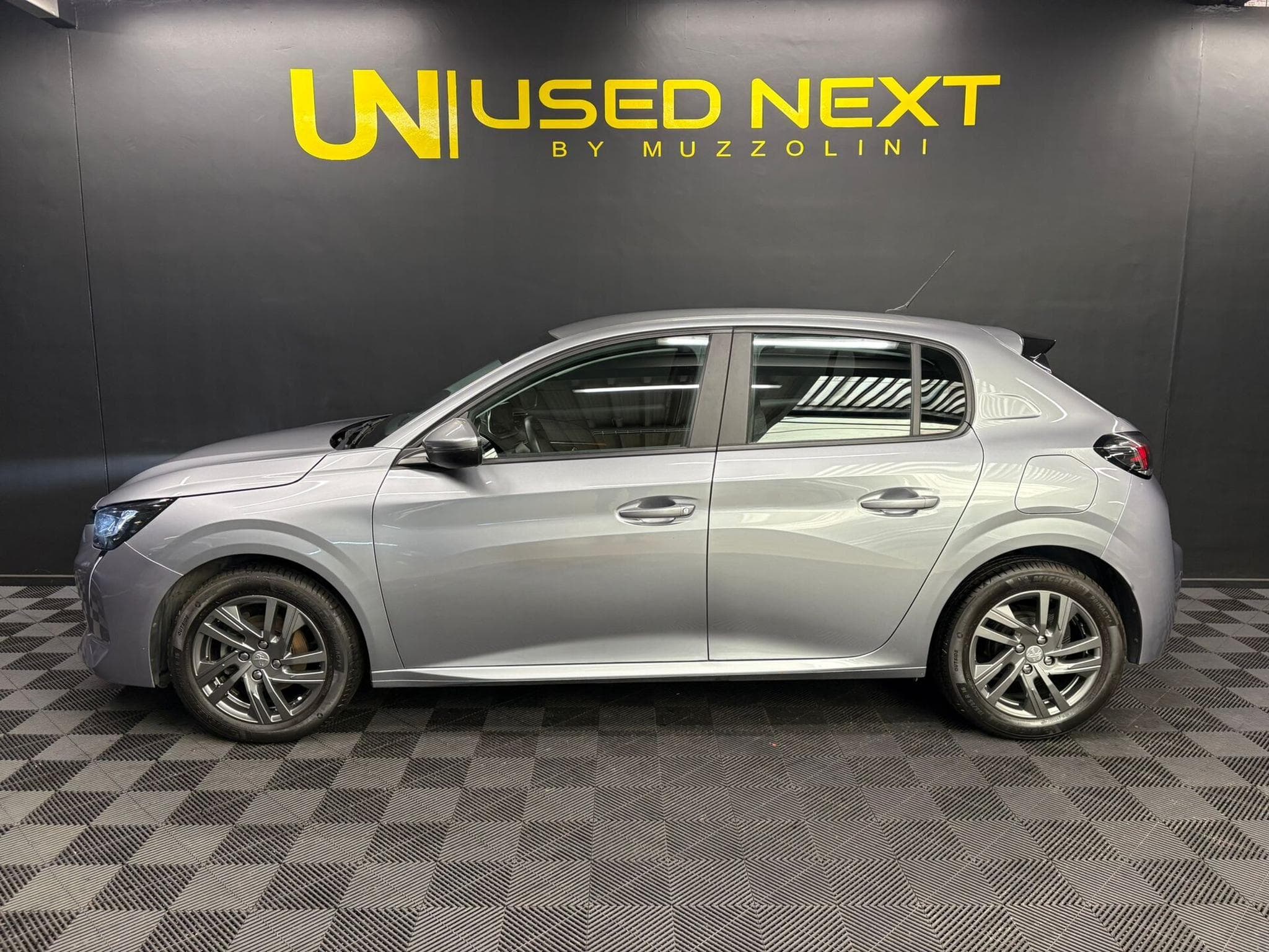 Peugeot 208 Active -  PureTech 75 BVM5 (2021) - Foto 4