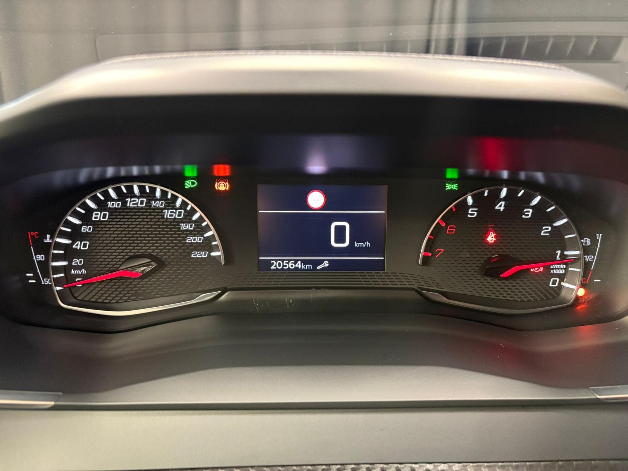 Peugeot 208 Active -  PureTech 75 BVM5 (2021) - Foto 8