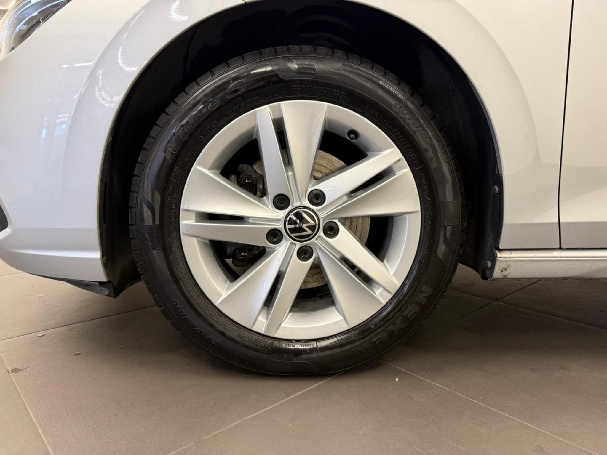 VW Golf Life 2.0 TDI 116 CV / 85 kW 6 vitesses (2022) - Photo 9