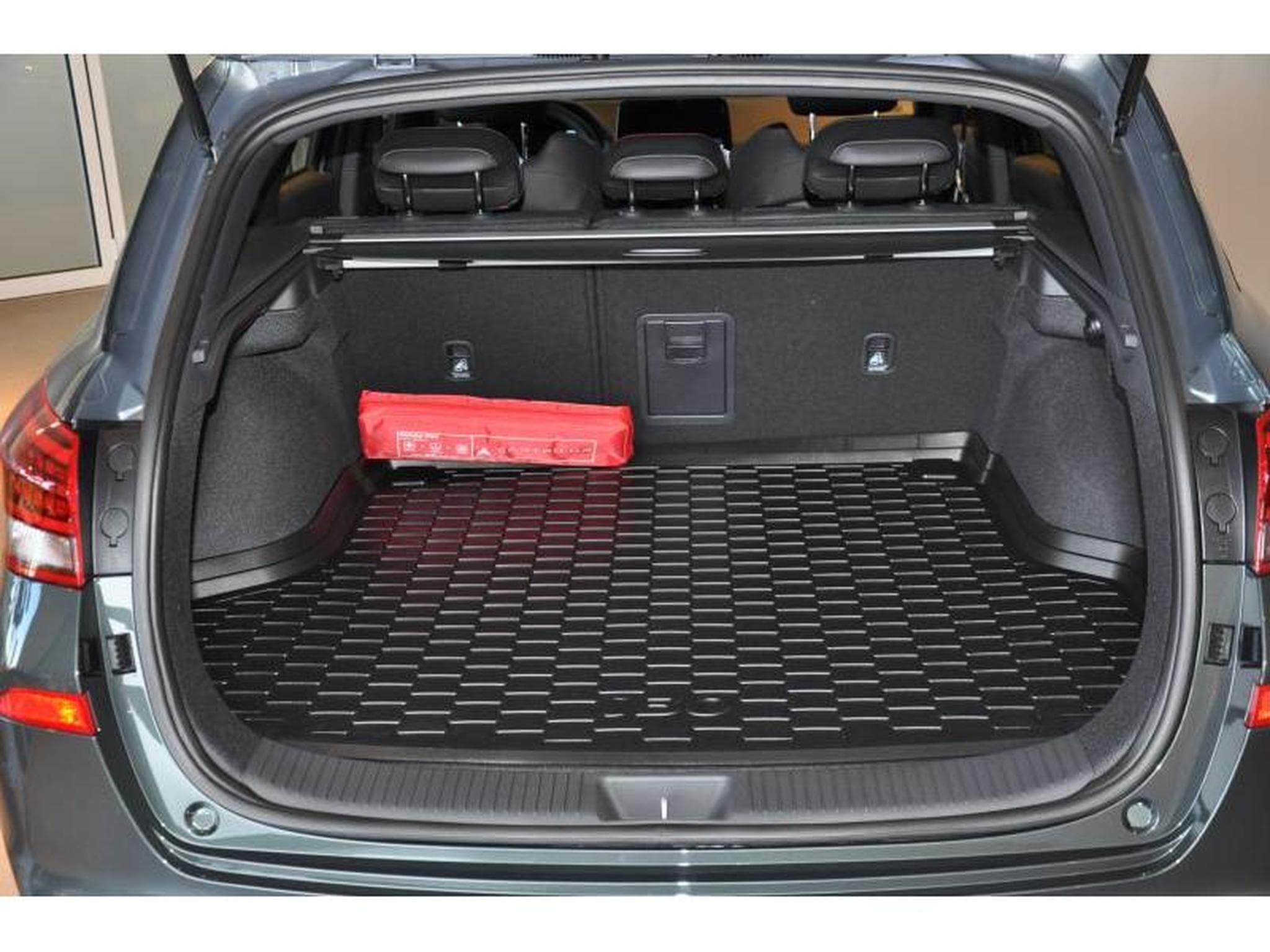 Hyundai i30 WAGON SKY N-LINE SENSATION 150 7AUTO (2026) - Photo 11