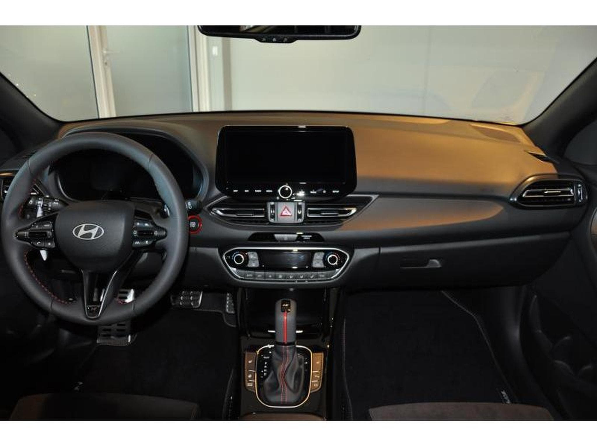 Hyundai i30 WAGON SKY N-LINE SENSATION 150 7AUTO (2026) - Photo 12