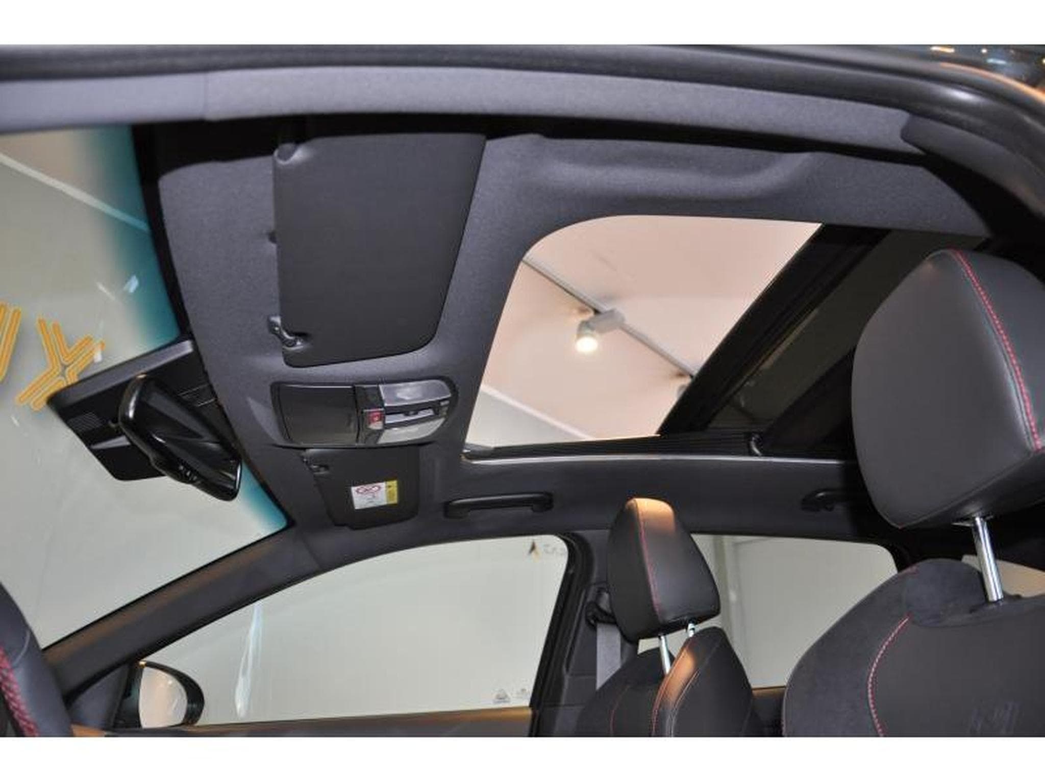 Hyundai i30 WAGON SKY N-LINE SENSATION 150 7AUTO (2026) - Photo 13